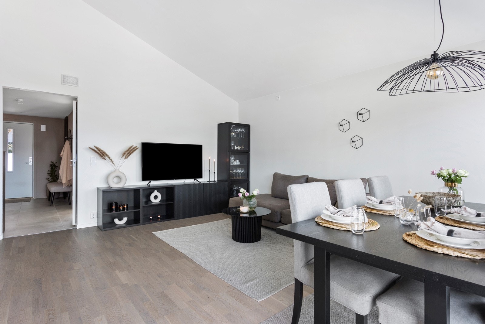 Fra stuen er det utgang til balkong på ca 14 kvm Galleribilde