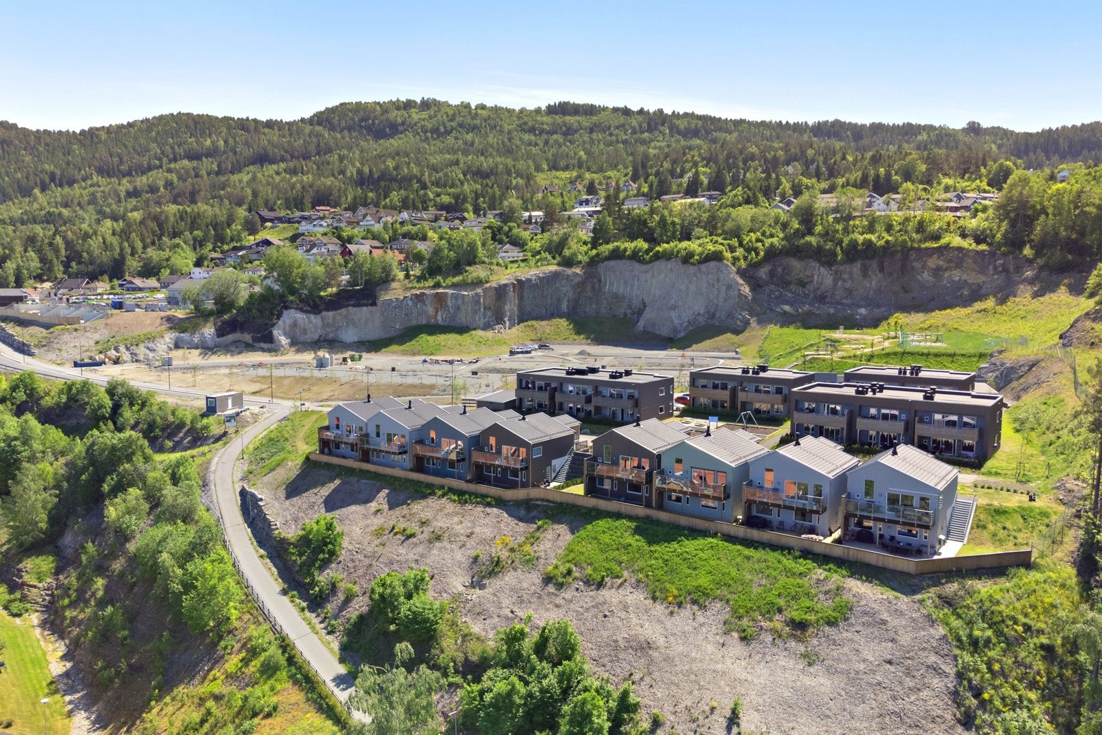 Dronefoto av område Galleribilde