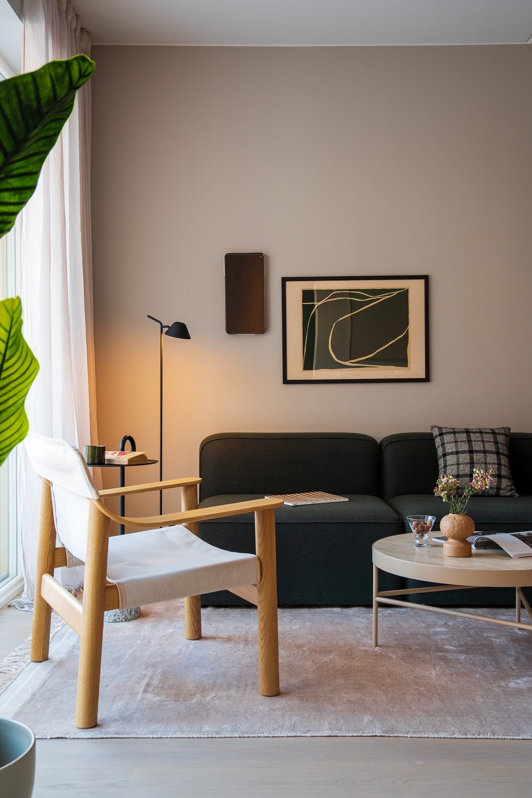 Her har utbygger hatt stort fokus på å skille seg ut og boligene her er bygget med ekstra høyde under taket samt materialvalg som gir en god følelse av høy kvalitet. Galleribilde