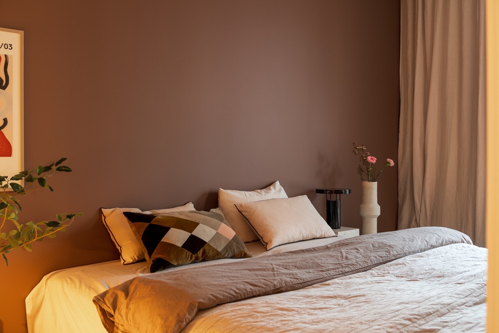 Soverommet vender ut mot rolige fellesarealer så her kan du sove godt! Galleribilde