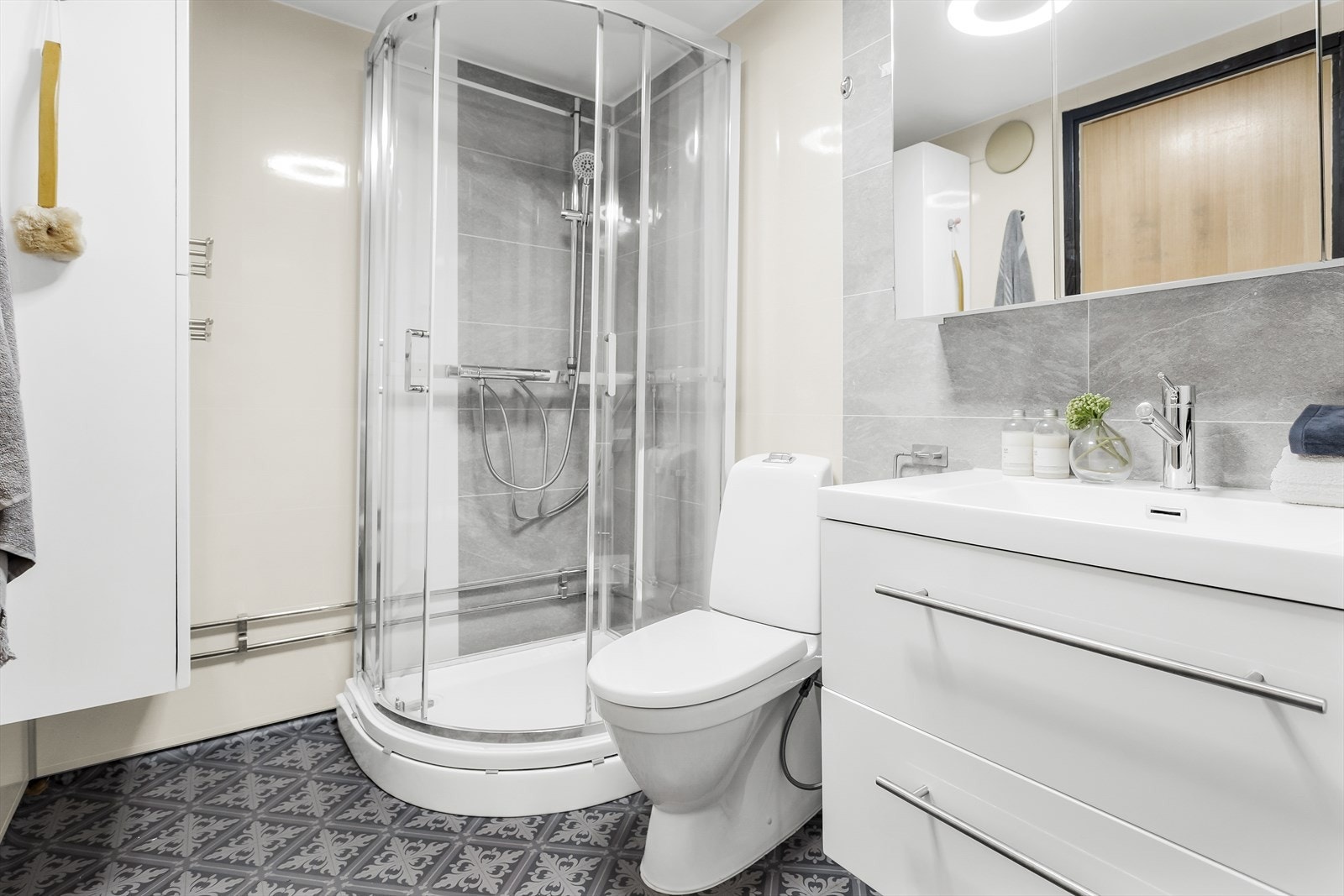 Pent baderom i u.etg. Galleribilde