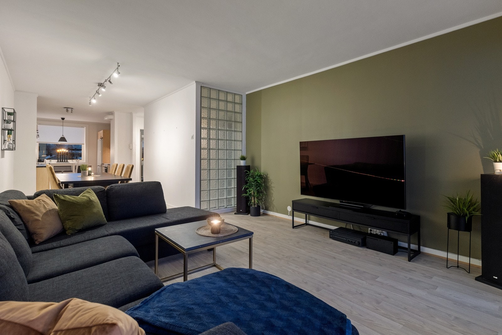 EIE eiendomsmegling er stolte av å kunne presentere Engveien 7B - En flott leilighet med gjennomgående fin standard Galleribilde