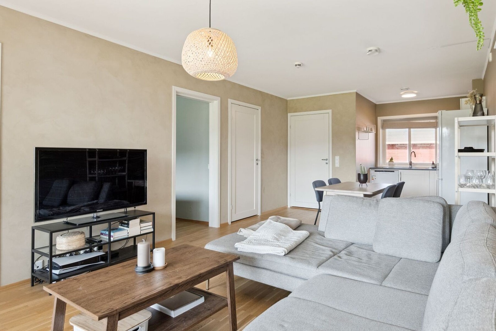 Kabel-TV og internett inkludert i felleskostnaden Galleribilde