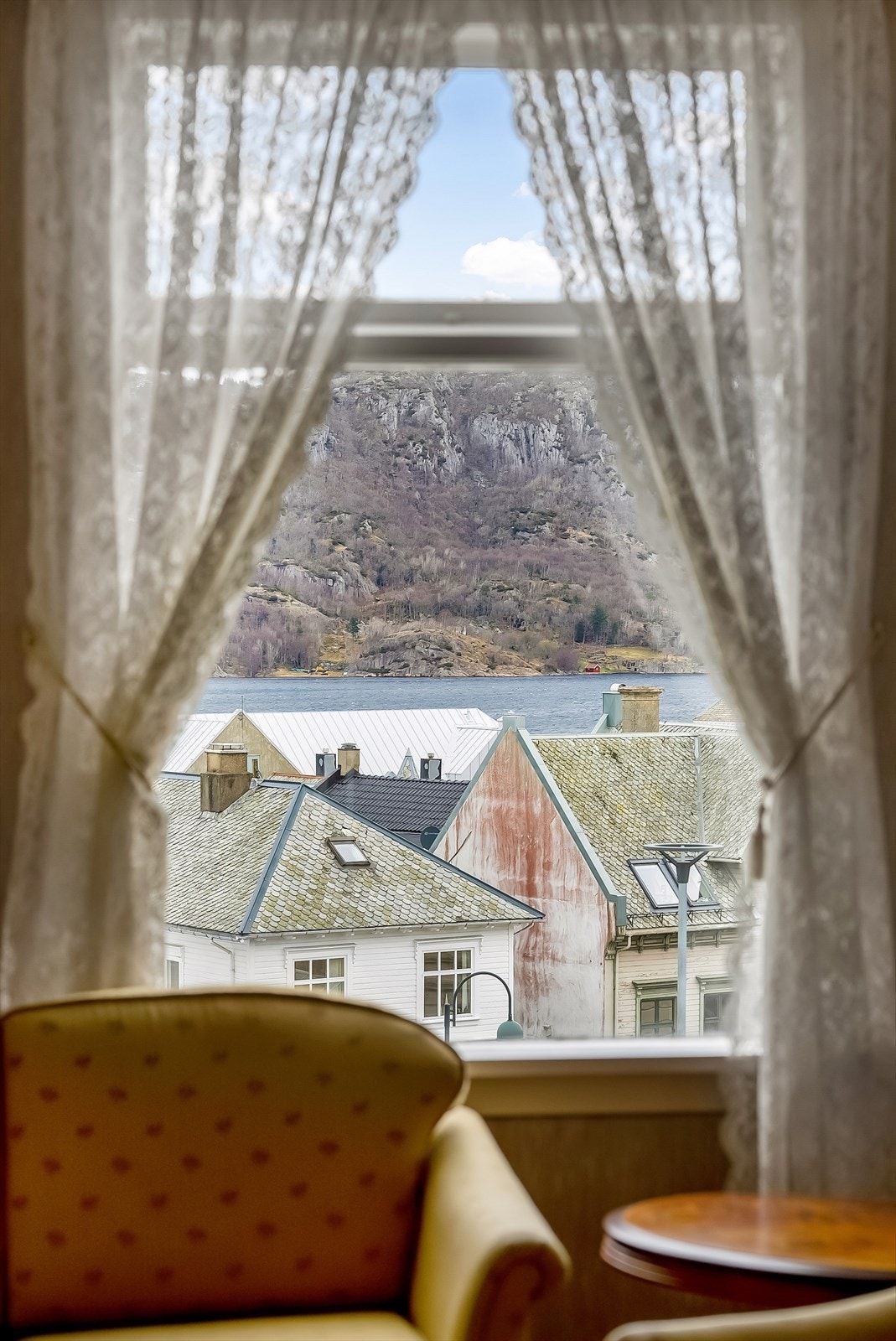 Utsikten sett fra finstuen. Galleribilde