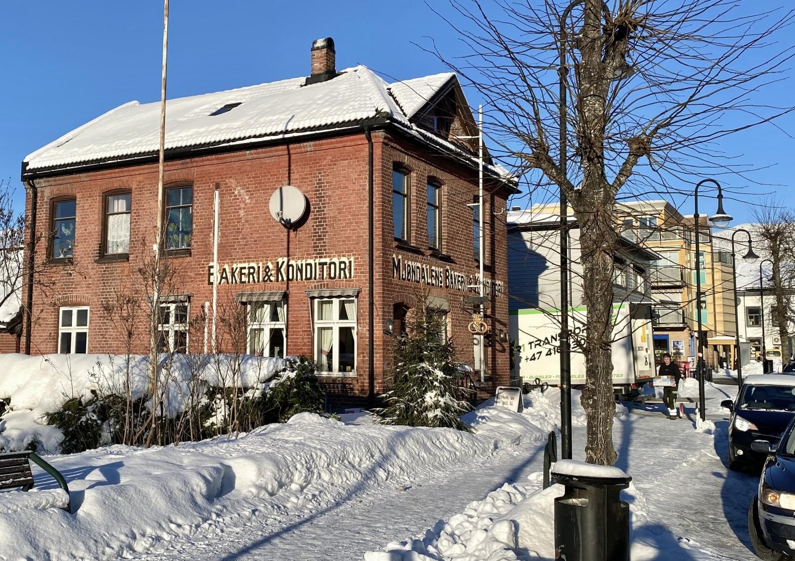 Kun noen hundre meter til togstasjon og bakeri Galleribilde