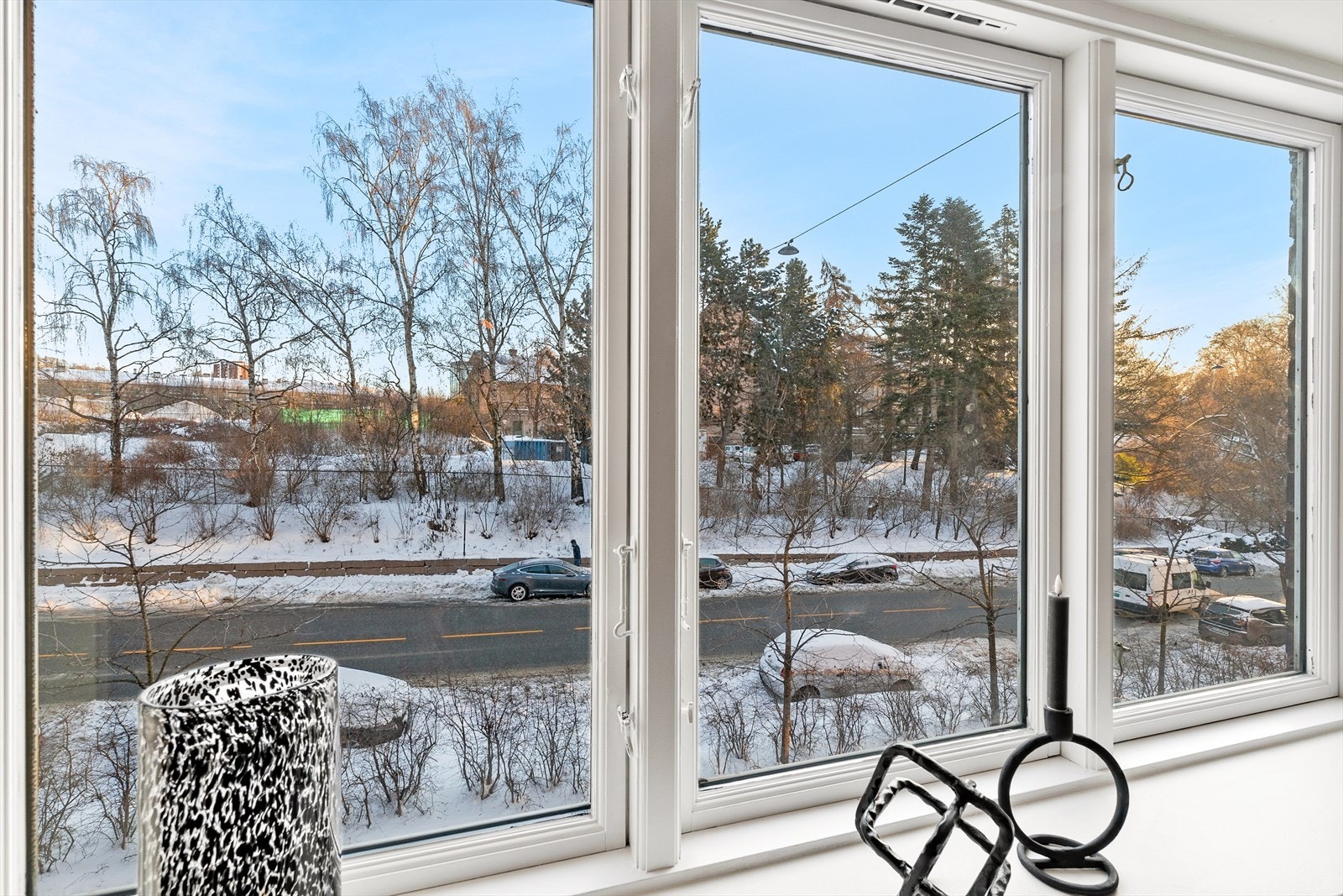 Utsikt fra vindu. Galleribilde