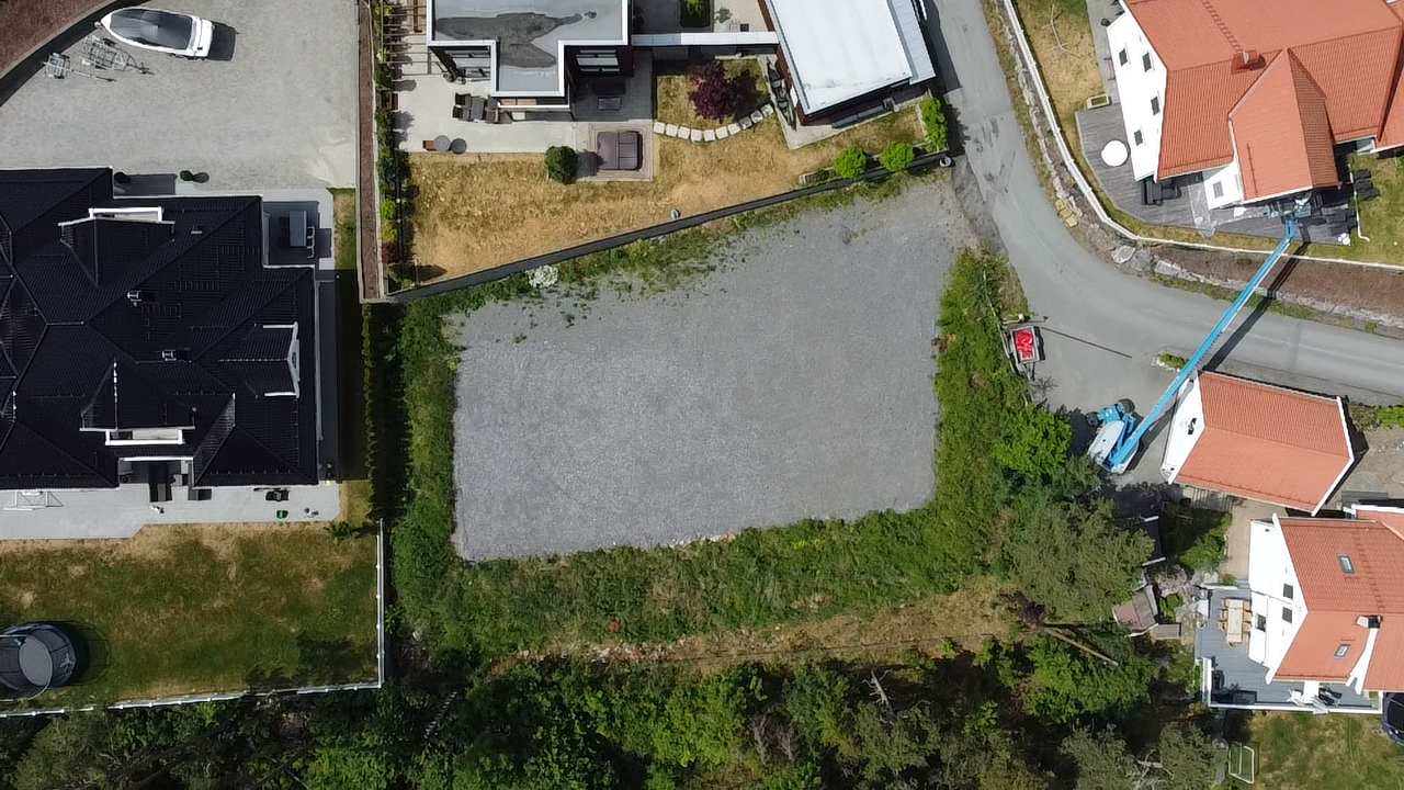 Attraktiv tomt på 1045 kvm med sentral beliggenhet Galleribilde