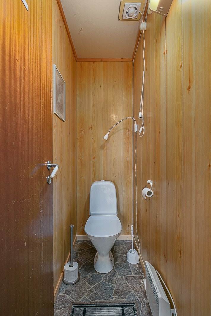 Toalettrom. Galleribilde