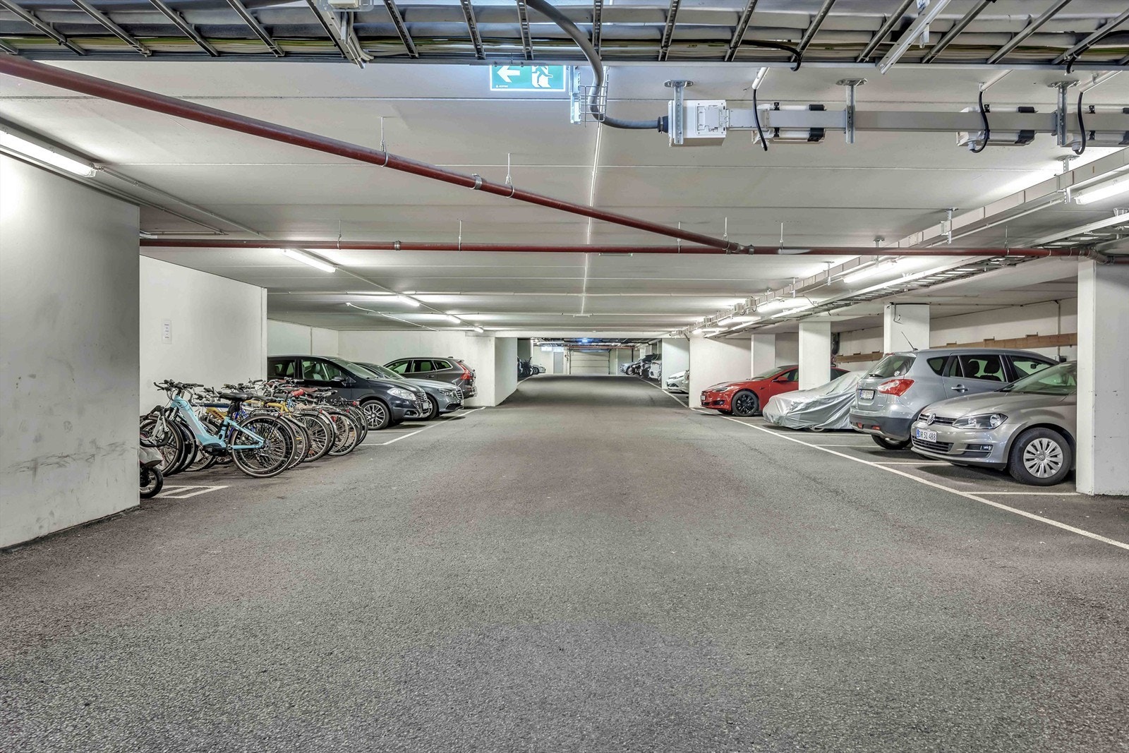 Hver seksjonseier er tildelt en parkeringsplass. Galleribilde