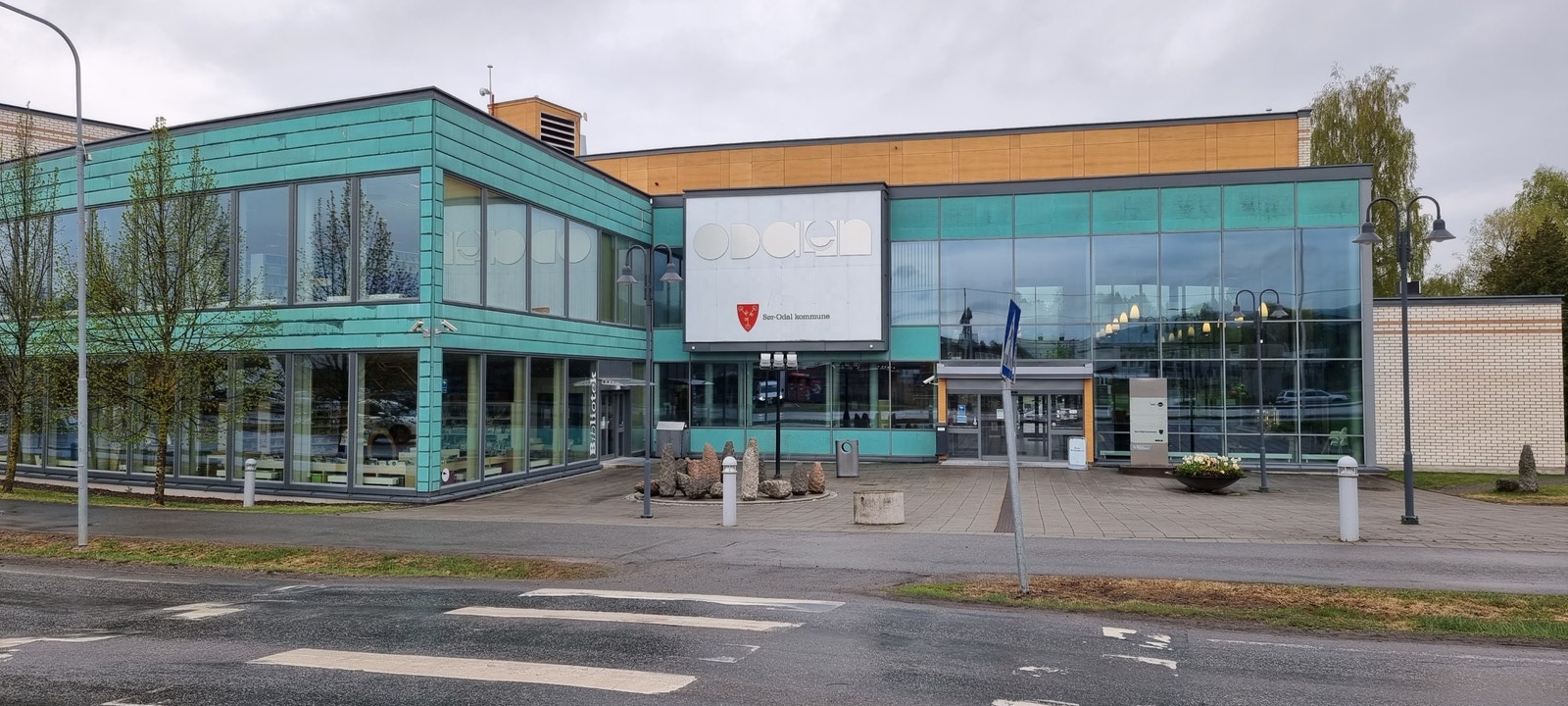 Rådhus og bibliotek Galleribilde