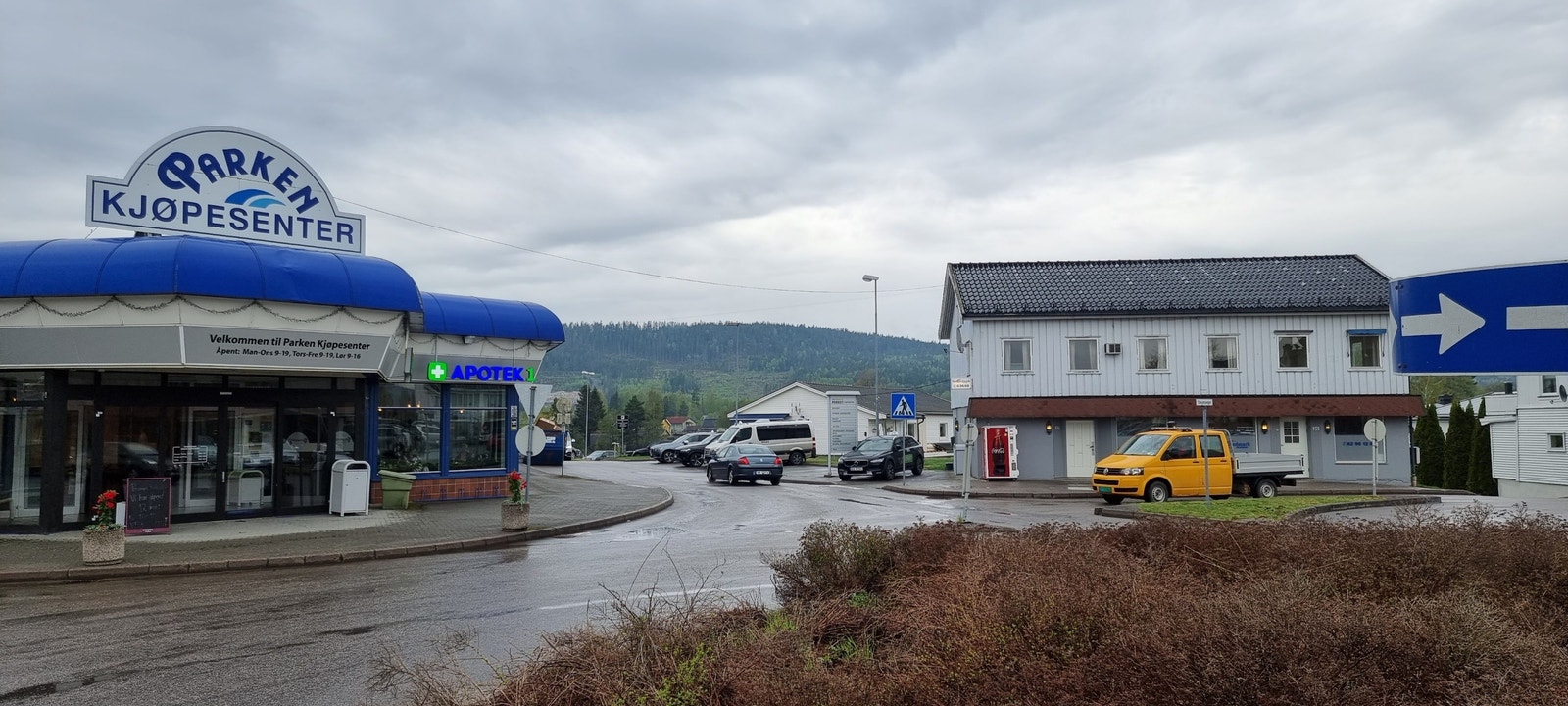 Parken kjøpesenter i sentrum av Skarnes. Galleribilde