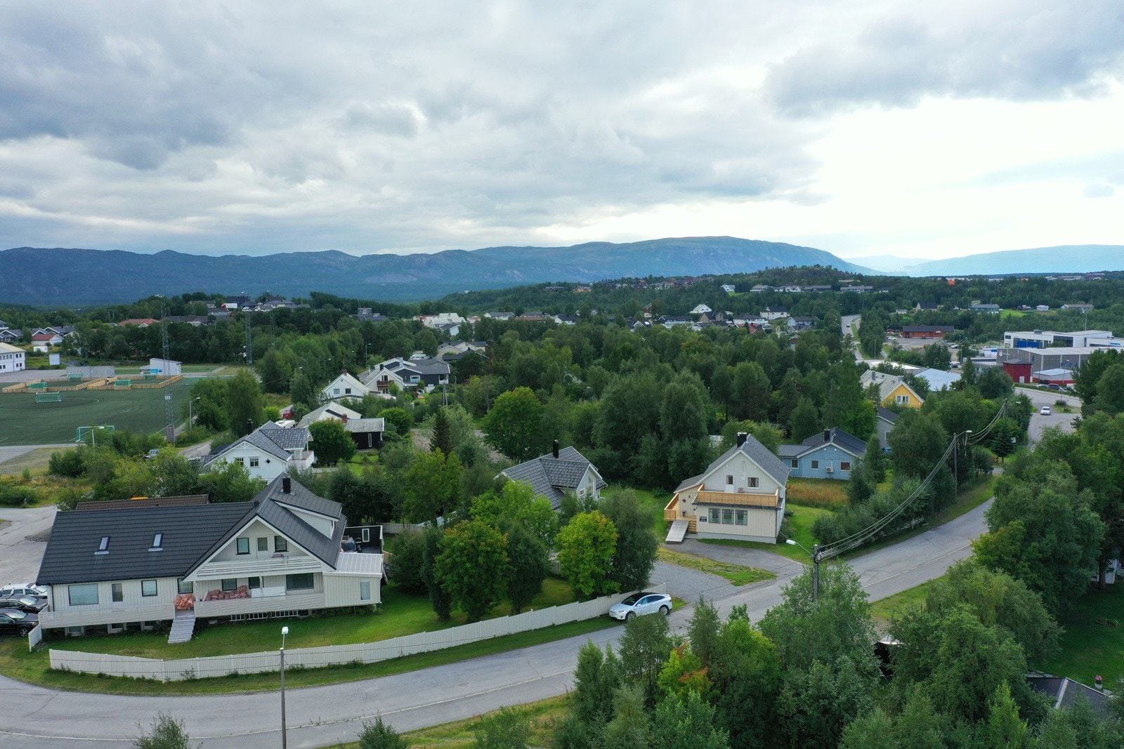 Det er skog og mark like ved, og gode turmuligheter rett fra boligen. Galleribilde