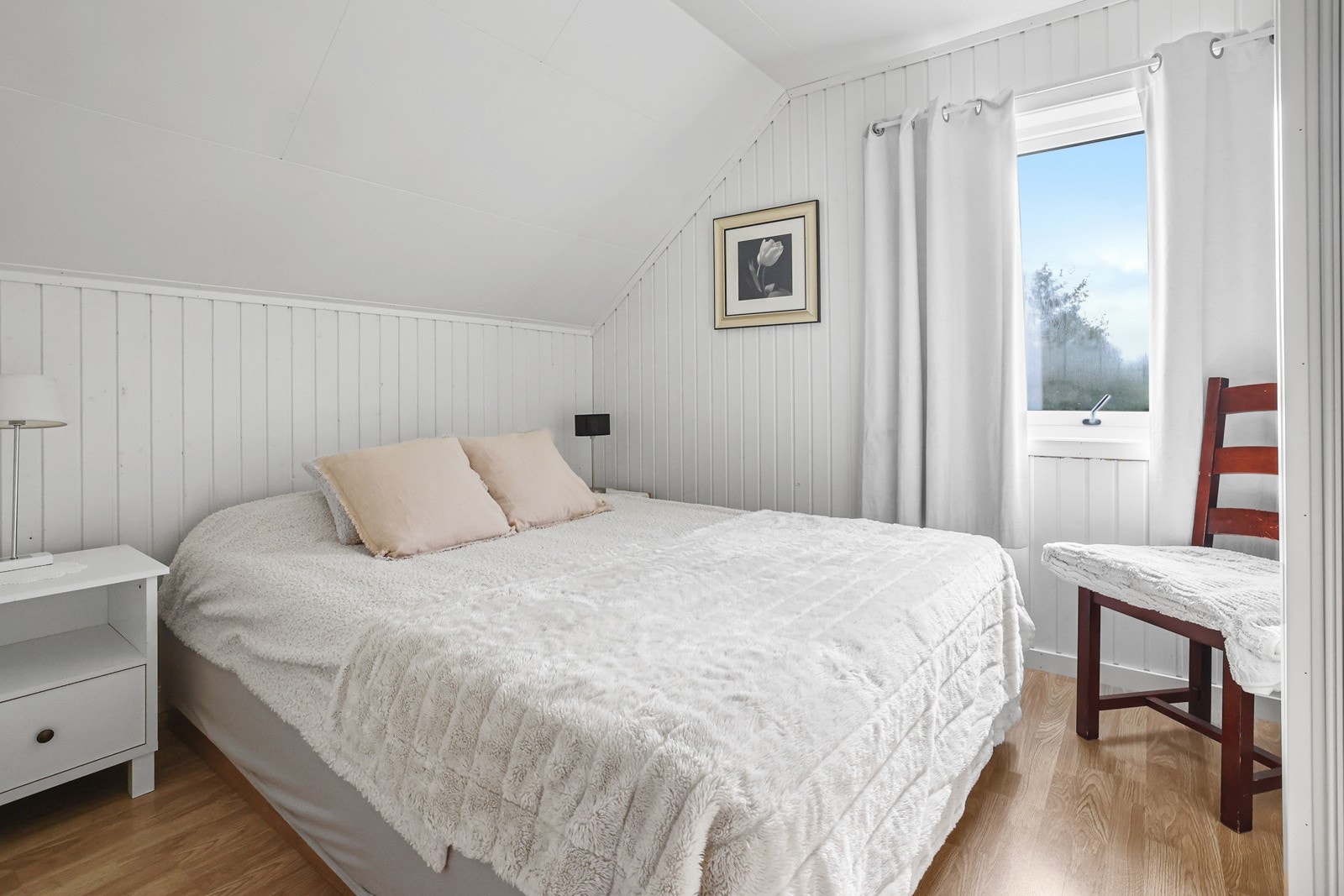 Soverommet er lyst og av god størrelse. Galleribilde