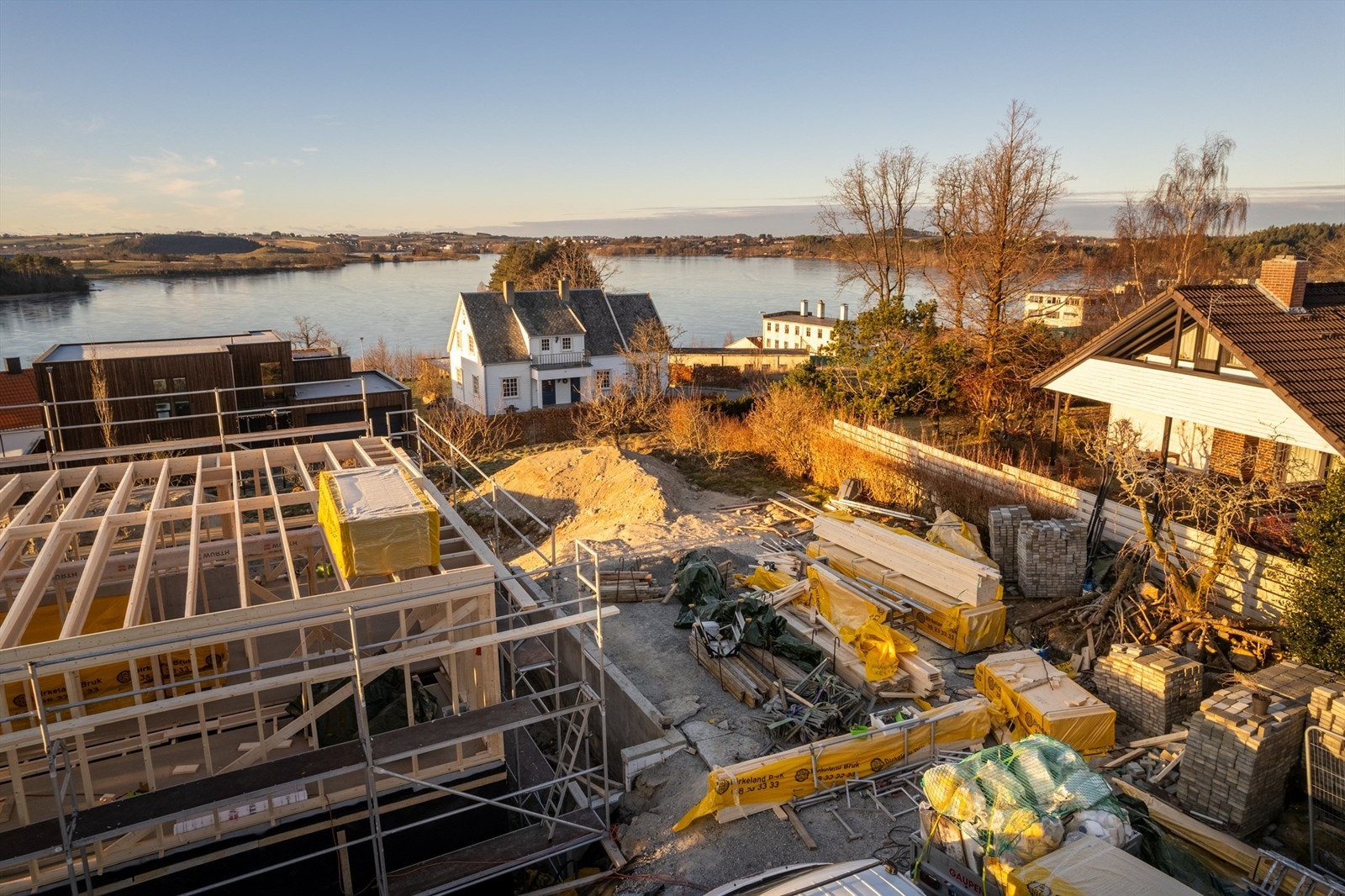 Tomt_bak_04.jpg Galleribilde