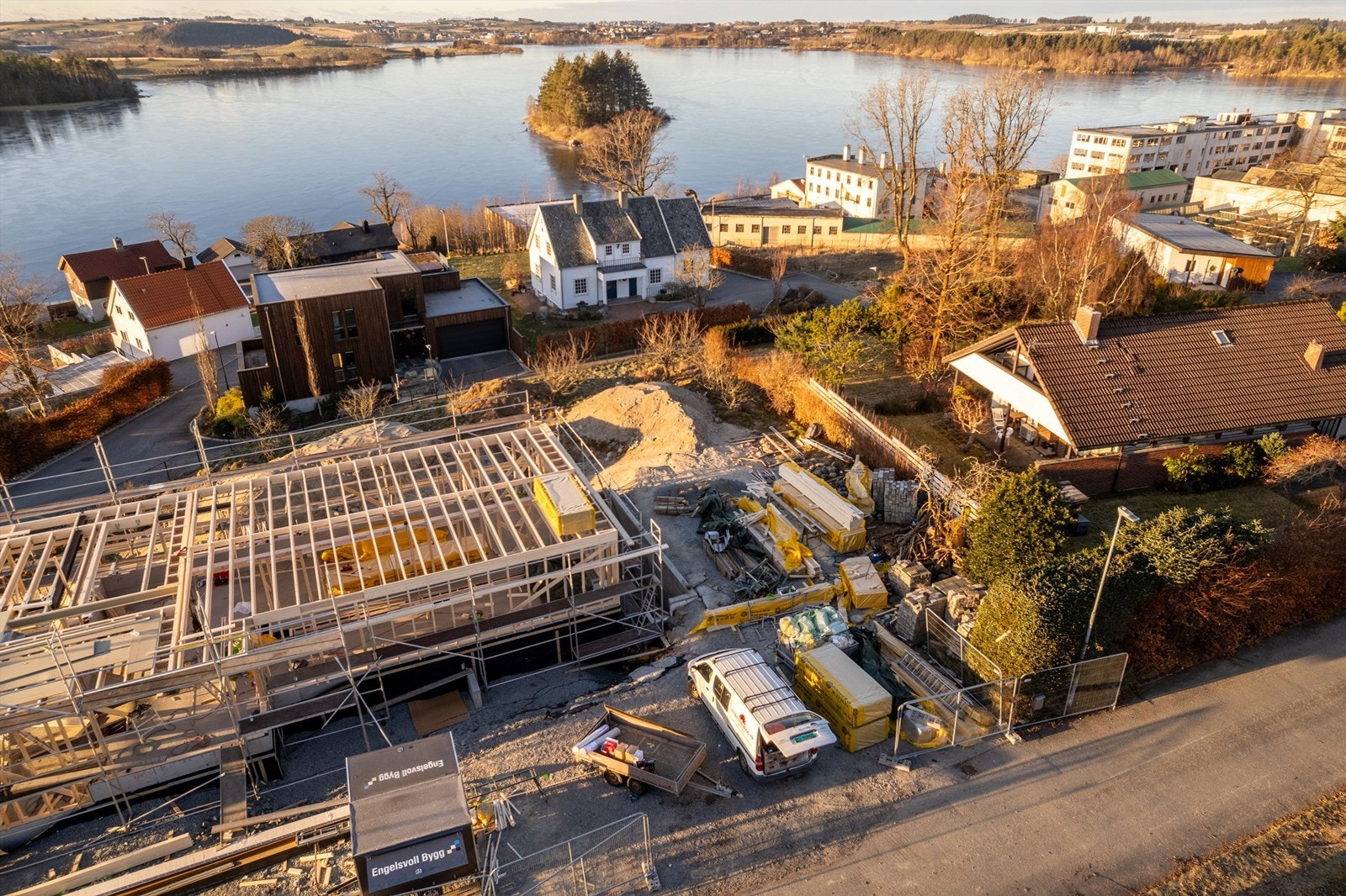 Tomt_bak_05.jpg Galleribilde