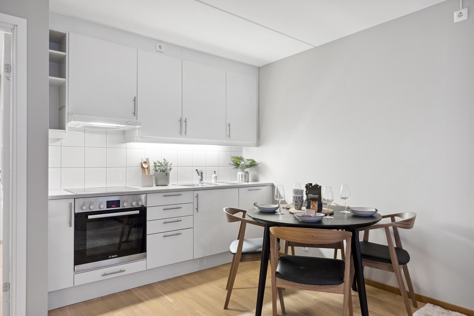 Kjøkken med plass for spisebord Galleribilde