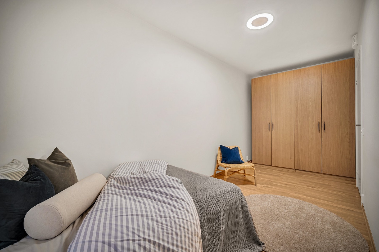 Alle garderobeskap følger handelen. Galleribilde