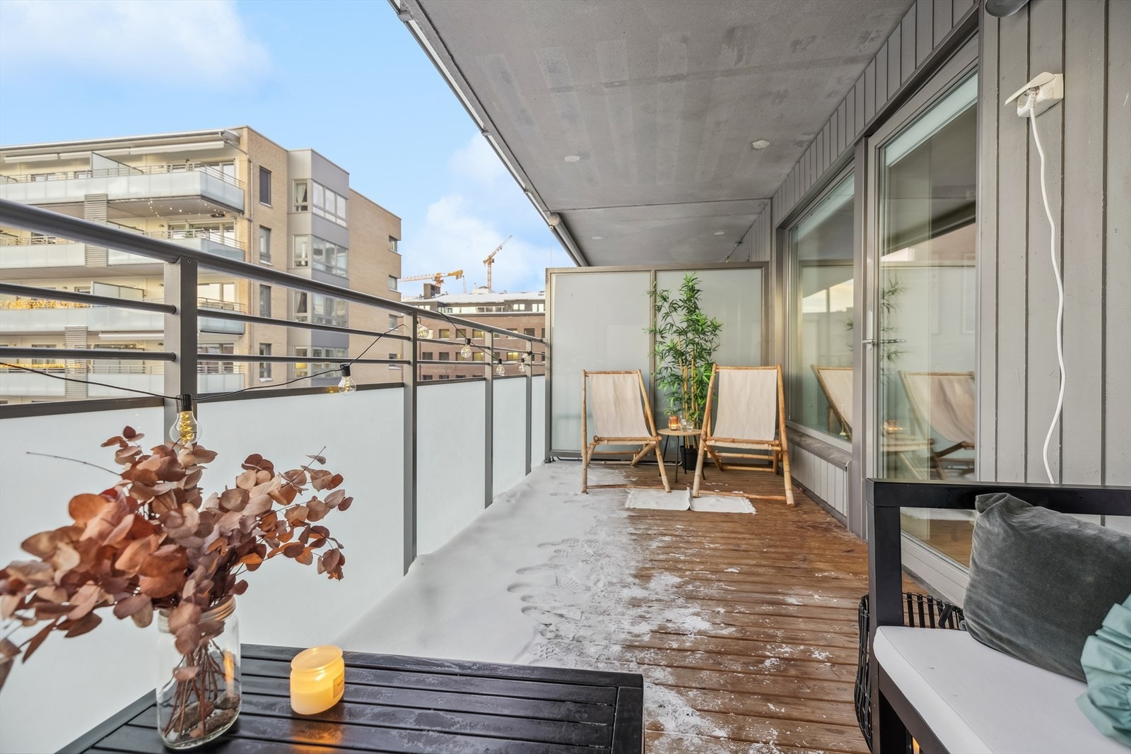 Her kan du enkelt innrede i forskjellige soner, både for sittegrupper og lounge. Galleribilde