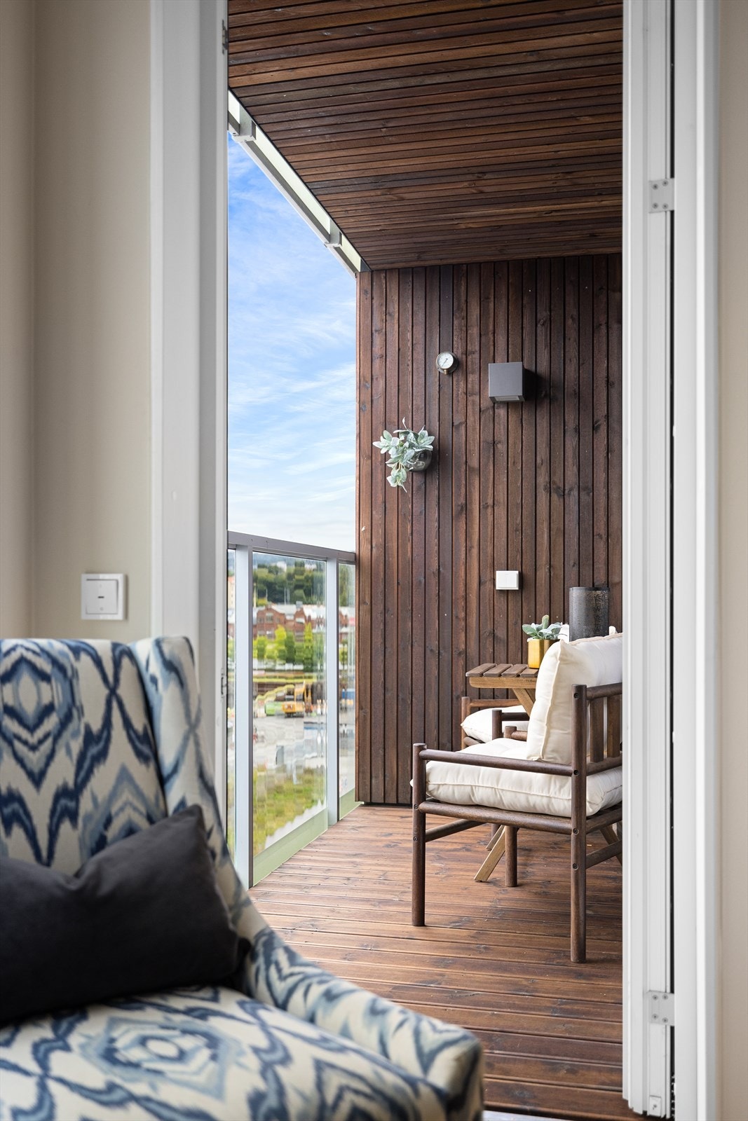 Utgang til balkong fra spisestue/kjøkken Galleribilde