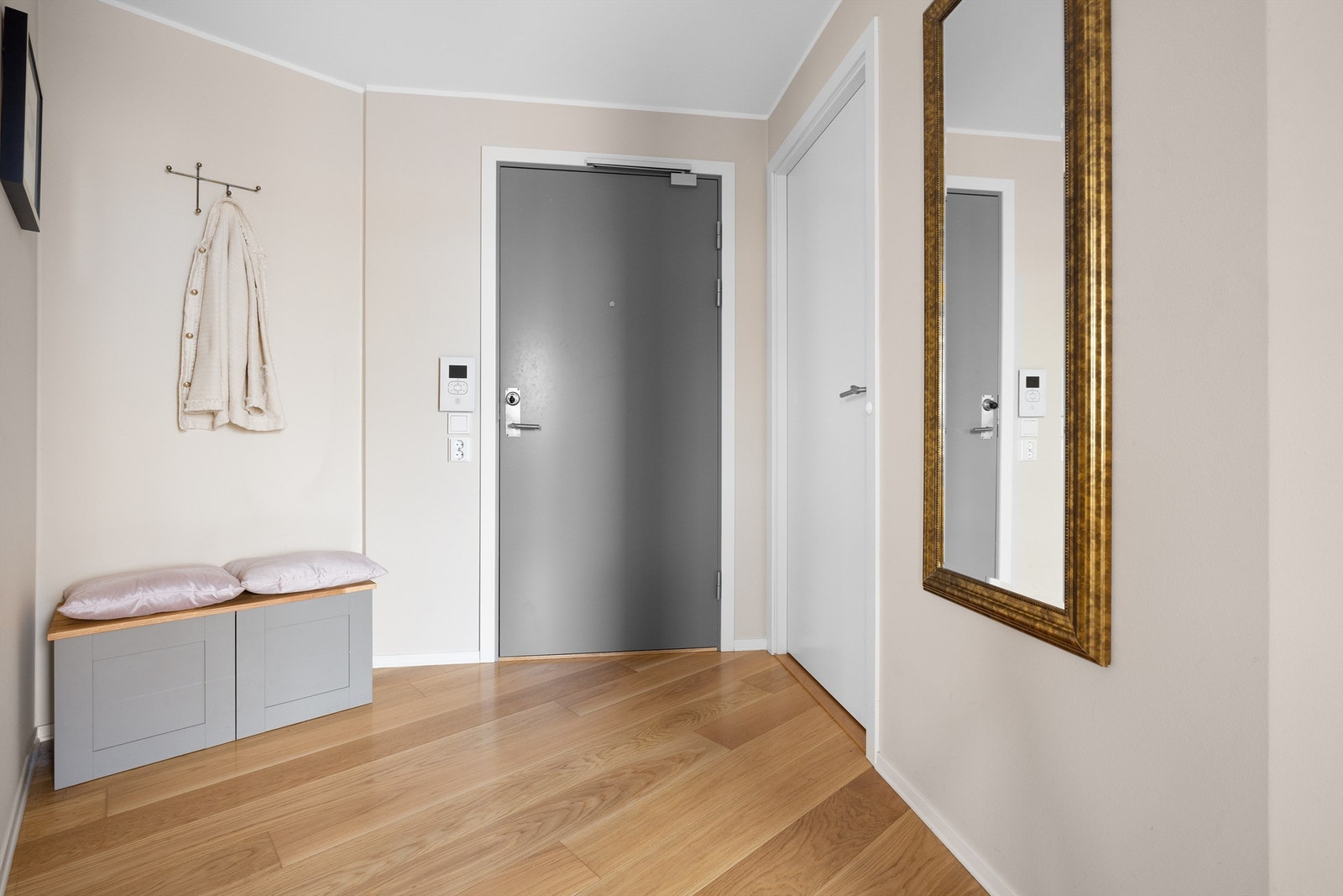 Pent inngangsparti Galleribilde