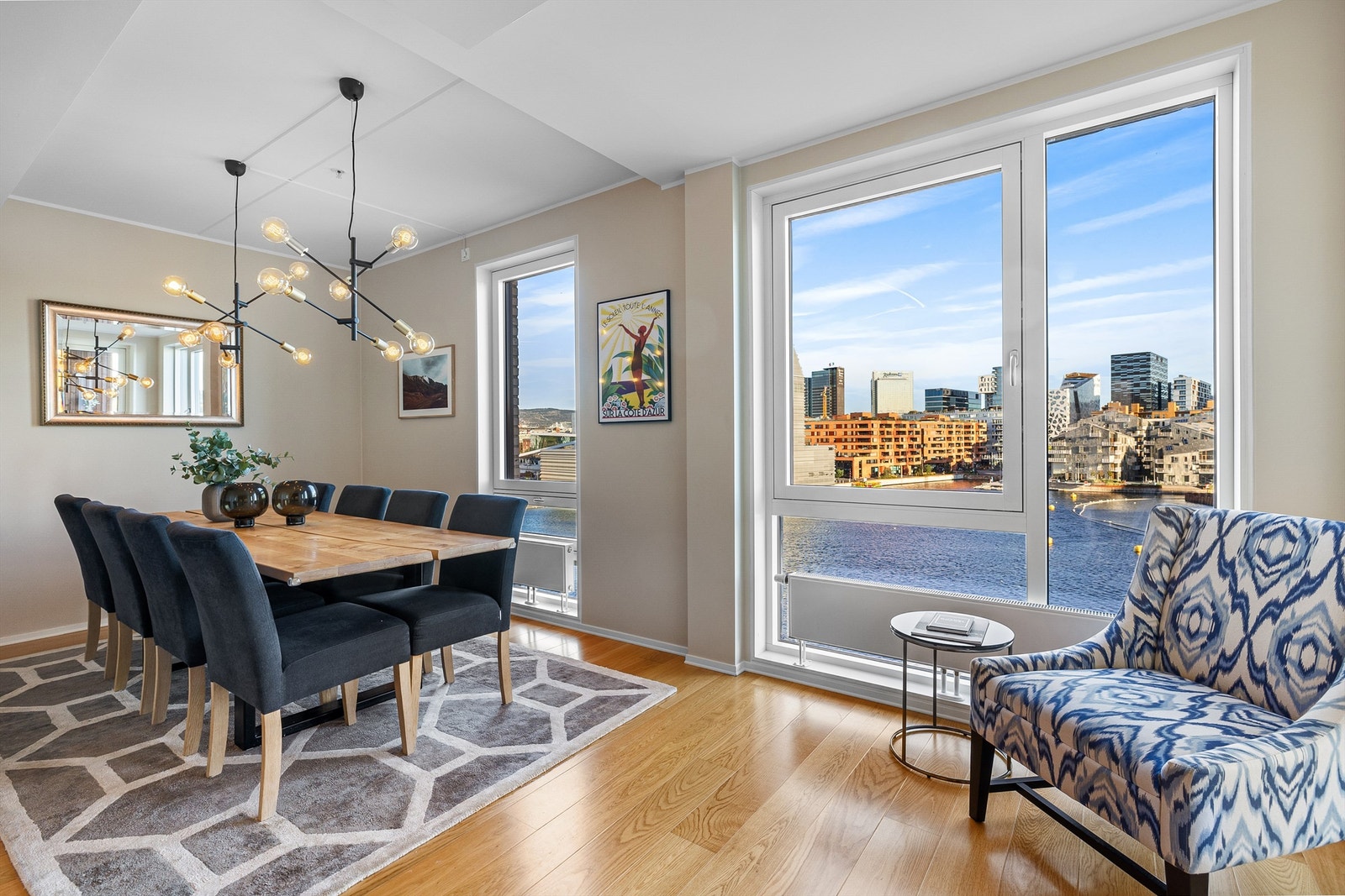 Nydelig og stor 3- roms Galleribilde