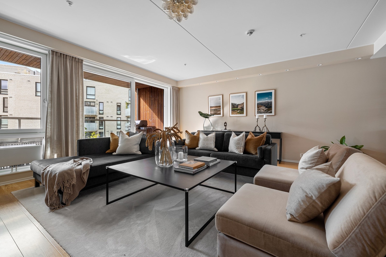 Stuen sett fra en annen vinkel Galleribilde