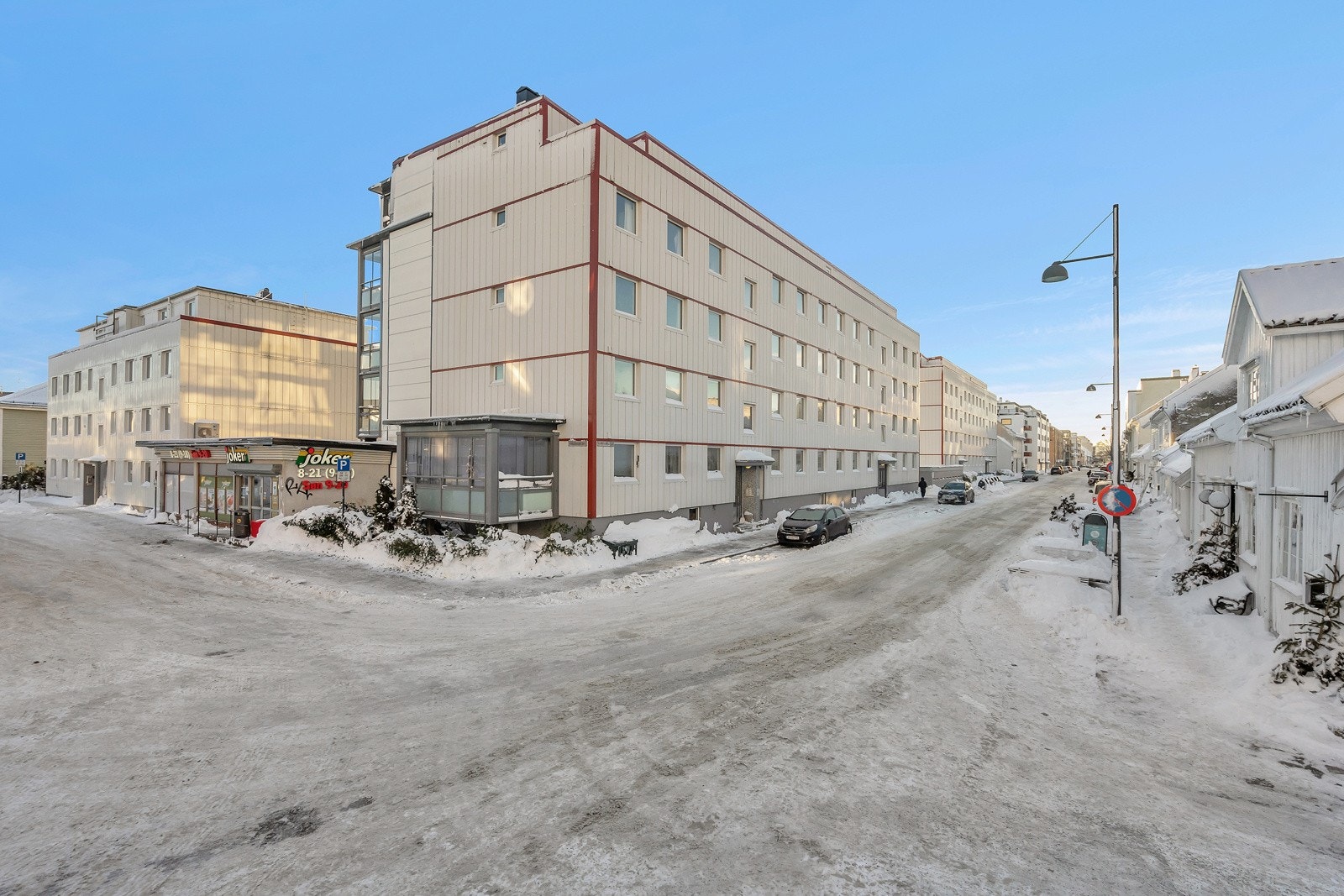 Leiligheten ligger i samme bygg som søndagsåpne butikken Joker Galleribilde