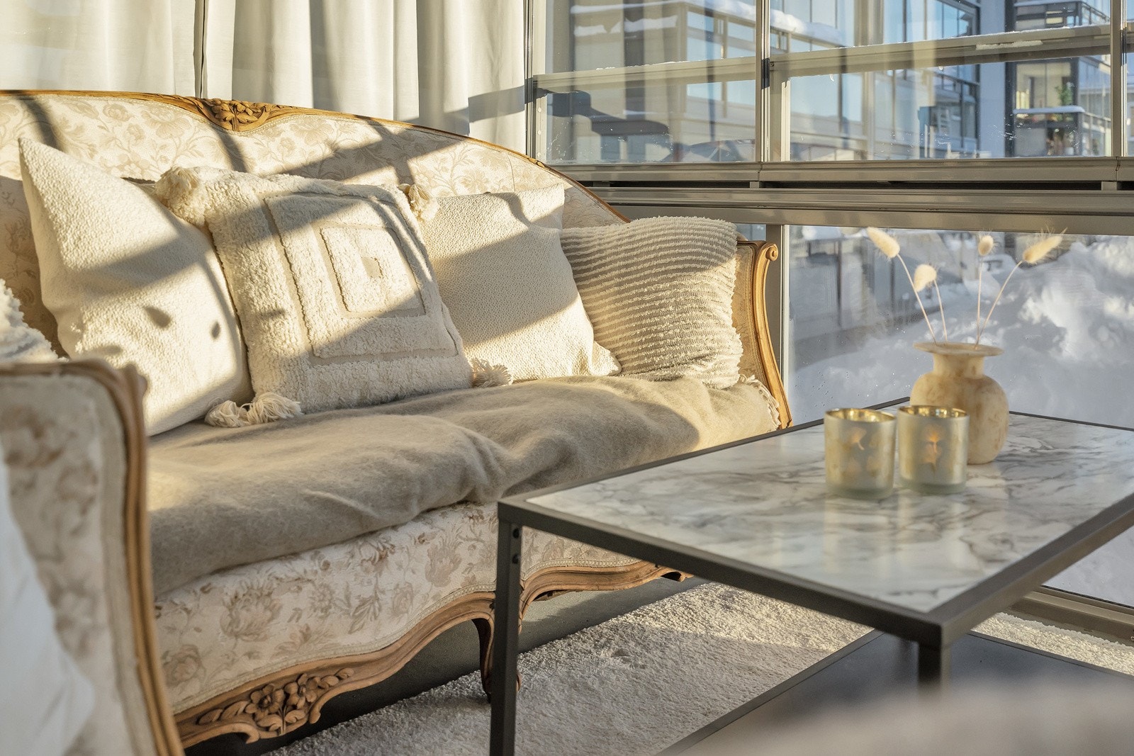 Med innglasset balkong kan man utvide utesesongen fra tidlig vår til utover høsten Galleribilde