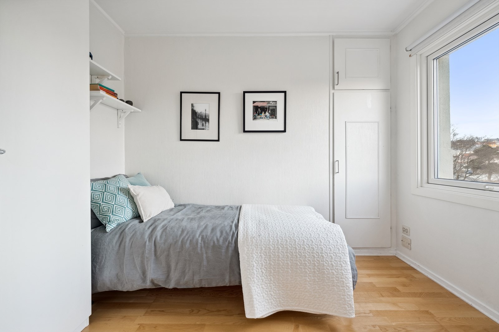 Leiligheten har 3 fine soveværelser. Galleribilde