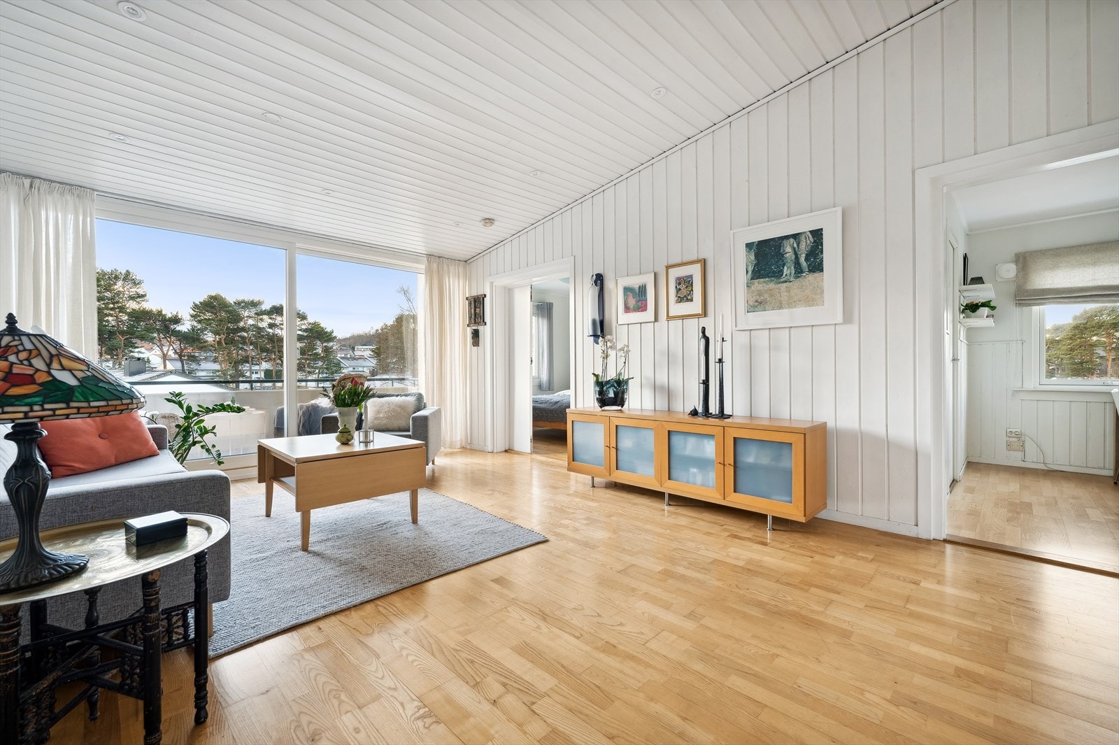 Peder Saxes gate 15 presenteres av Asbjørn Lunde Brekke v/DNB Eiendom. Galleribilde