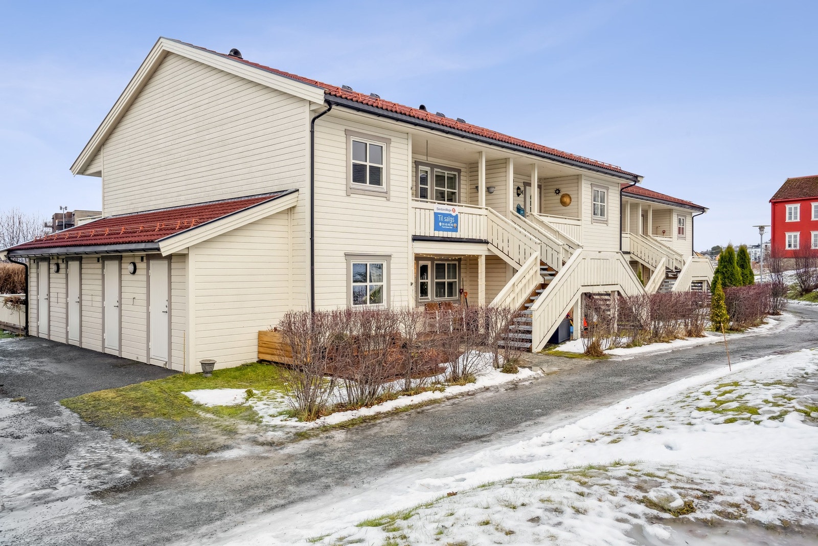 EiendomsMegler 1 v/Frank Robert Bae har gleden av å presentere en romslig 3-roms hjørneleilighet beliggende på Ranheim. Galleribilde