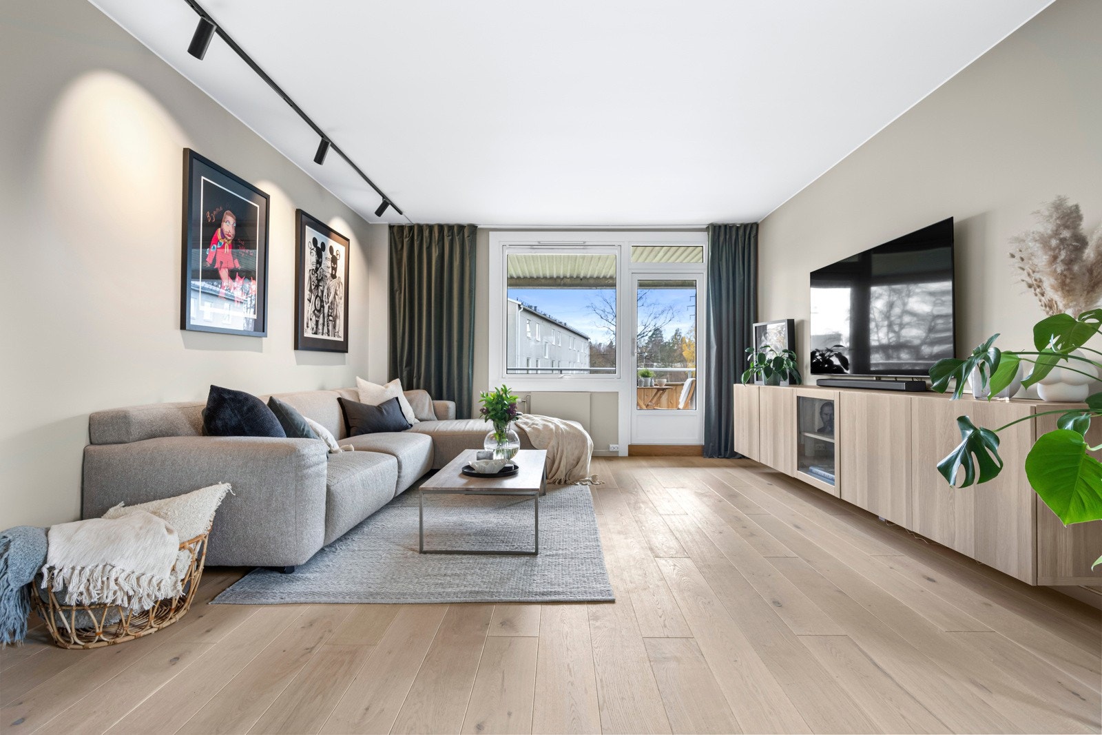 Leiligheten ble rehabilitert av anerkjente håndverkere / selskaper som DeLilla, Oslo Vest Elektro og Christiania Rørleggerbedrift Galleribilde