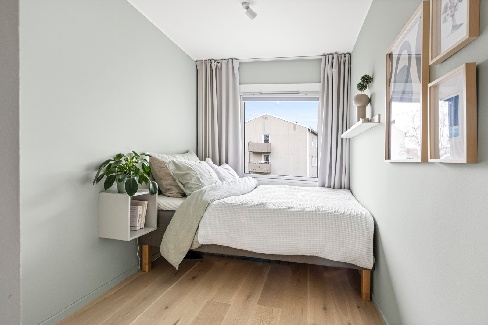 Dette soverommet er innredet med 120 cm seng Galleribilde