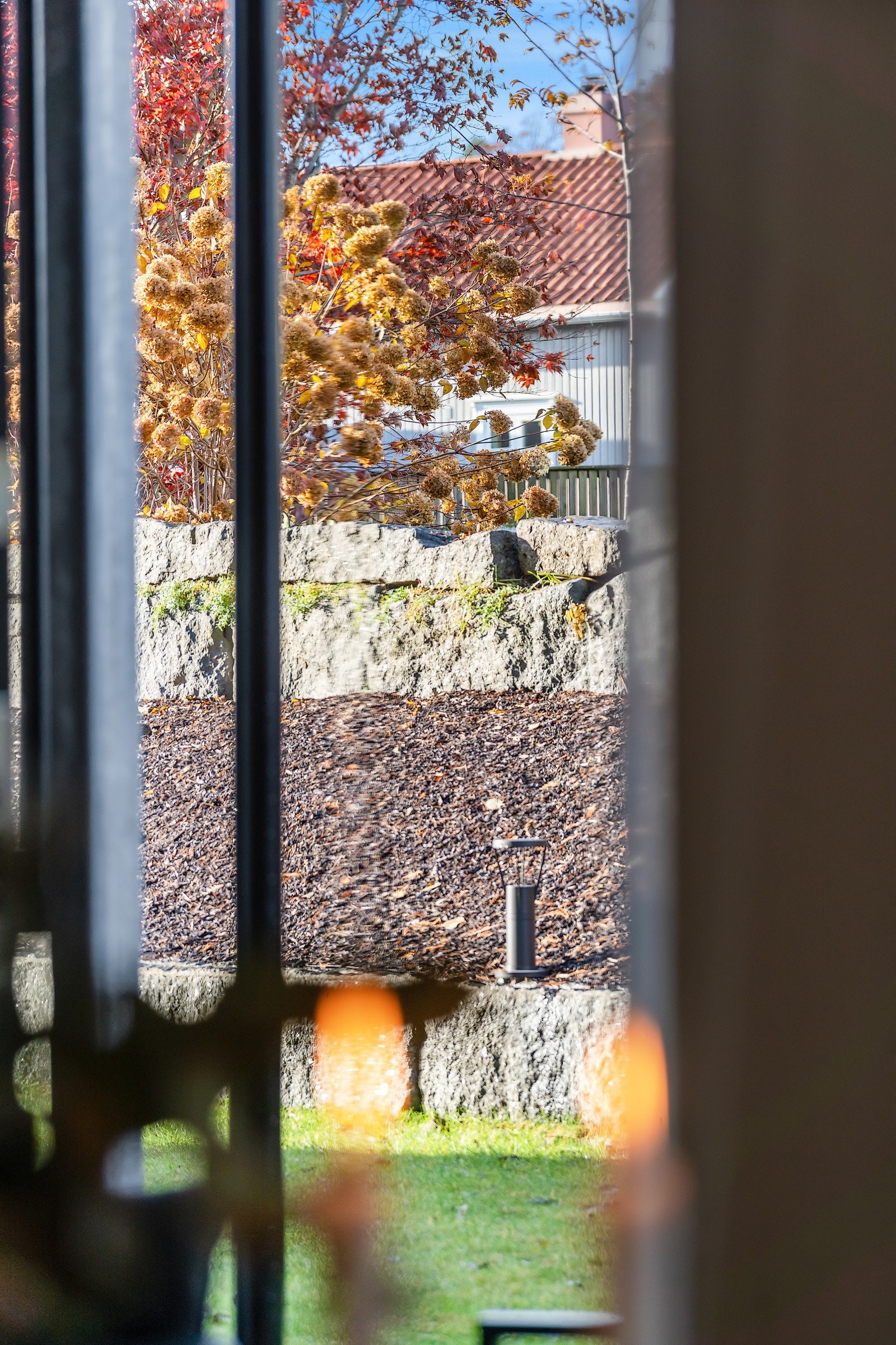 Fra rommet er det utgang til deilig markterrasse Galleribilde