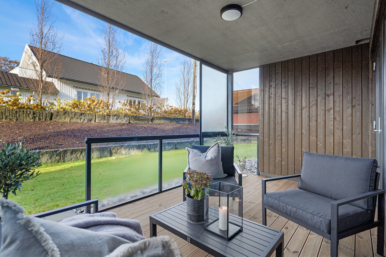 Glassene kan trekkes til side Galleribilde
