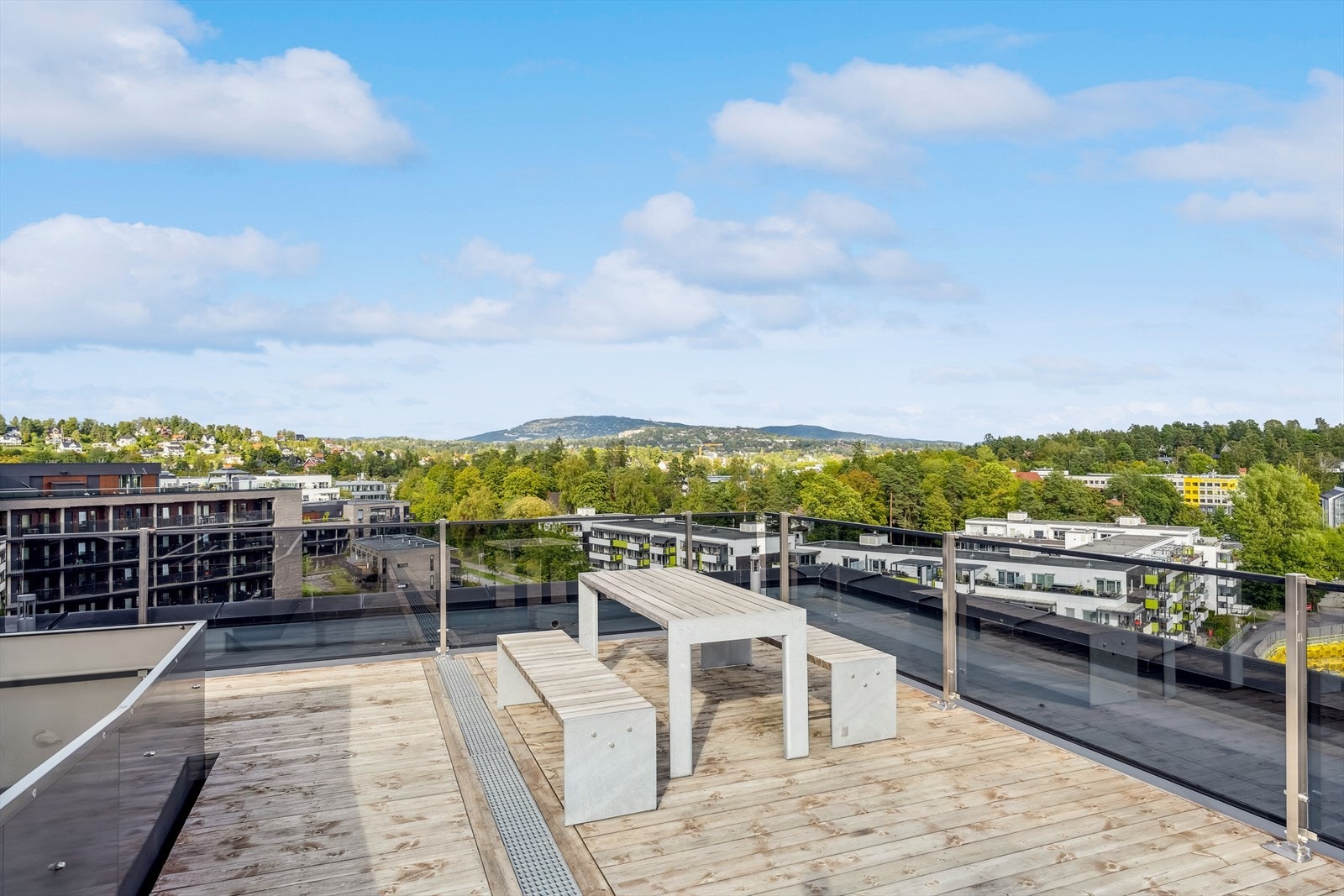 Her kan du nyte en et god glass i vakre omgivelser. Galleribilde