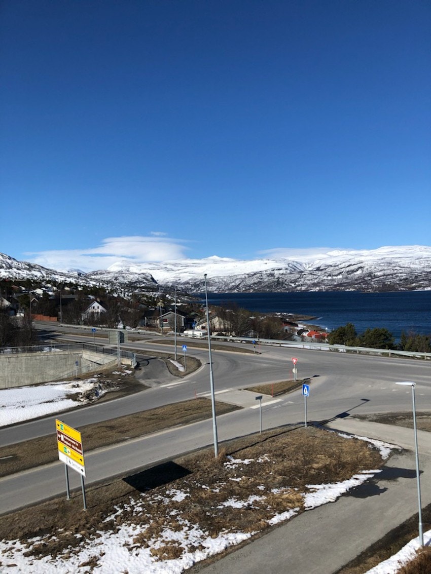 Felles takterrasse med utsikt mot fjorden (Foto: Privat) Galleribilde