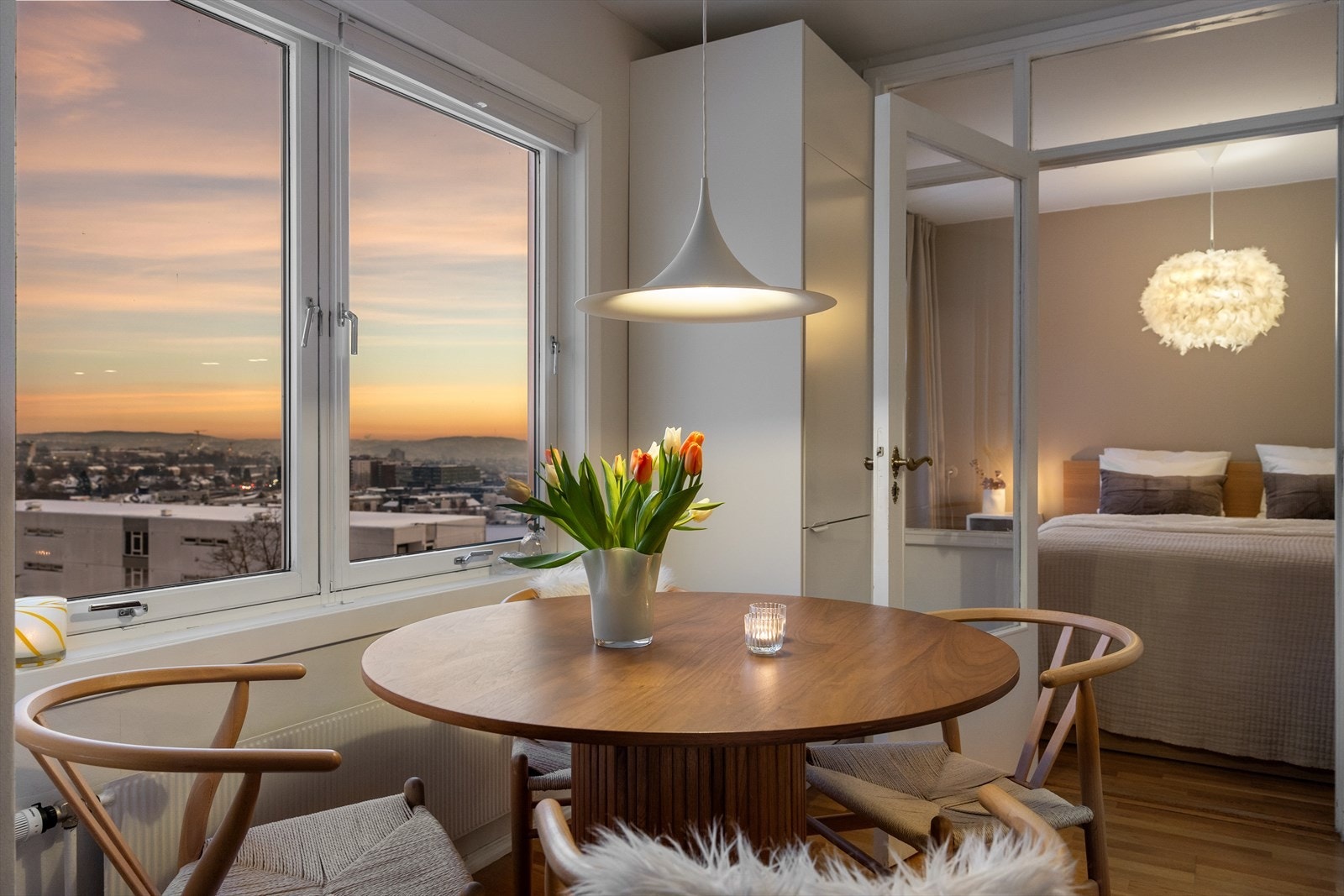 Fra kjøkken er det adkomst til soverom. Galleribilde