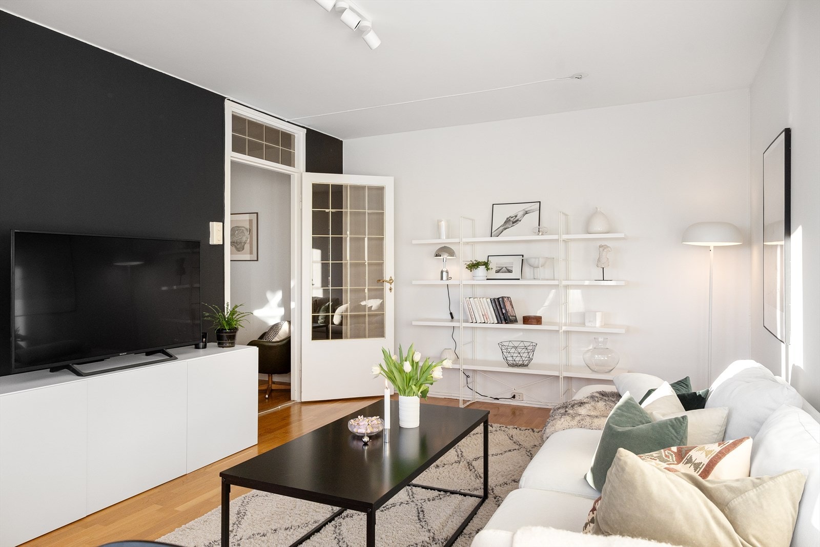 Et perfekt utgangspunkt for å innrede med egne møbler og gjenstander for å skape ditt personlige preg. Galleribilde