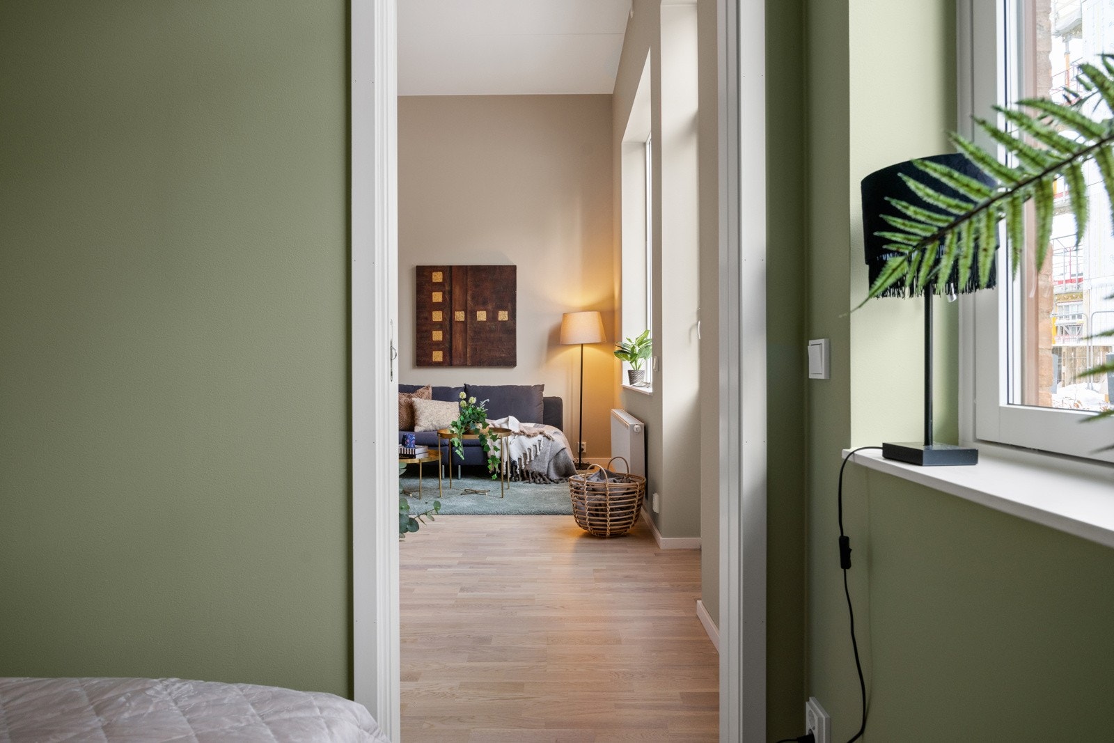 Bygget stod ferdig i 2023 og leiligheten holder følgelig en svært god standard. Galleribilde