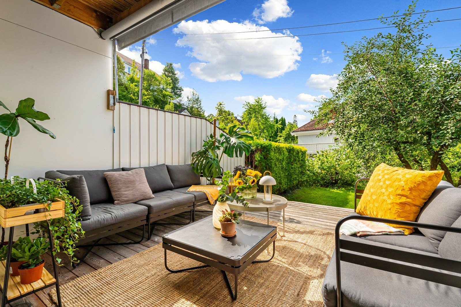 Terrassen er på ca. 20 kvm. Galleribilde