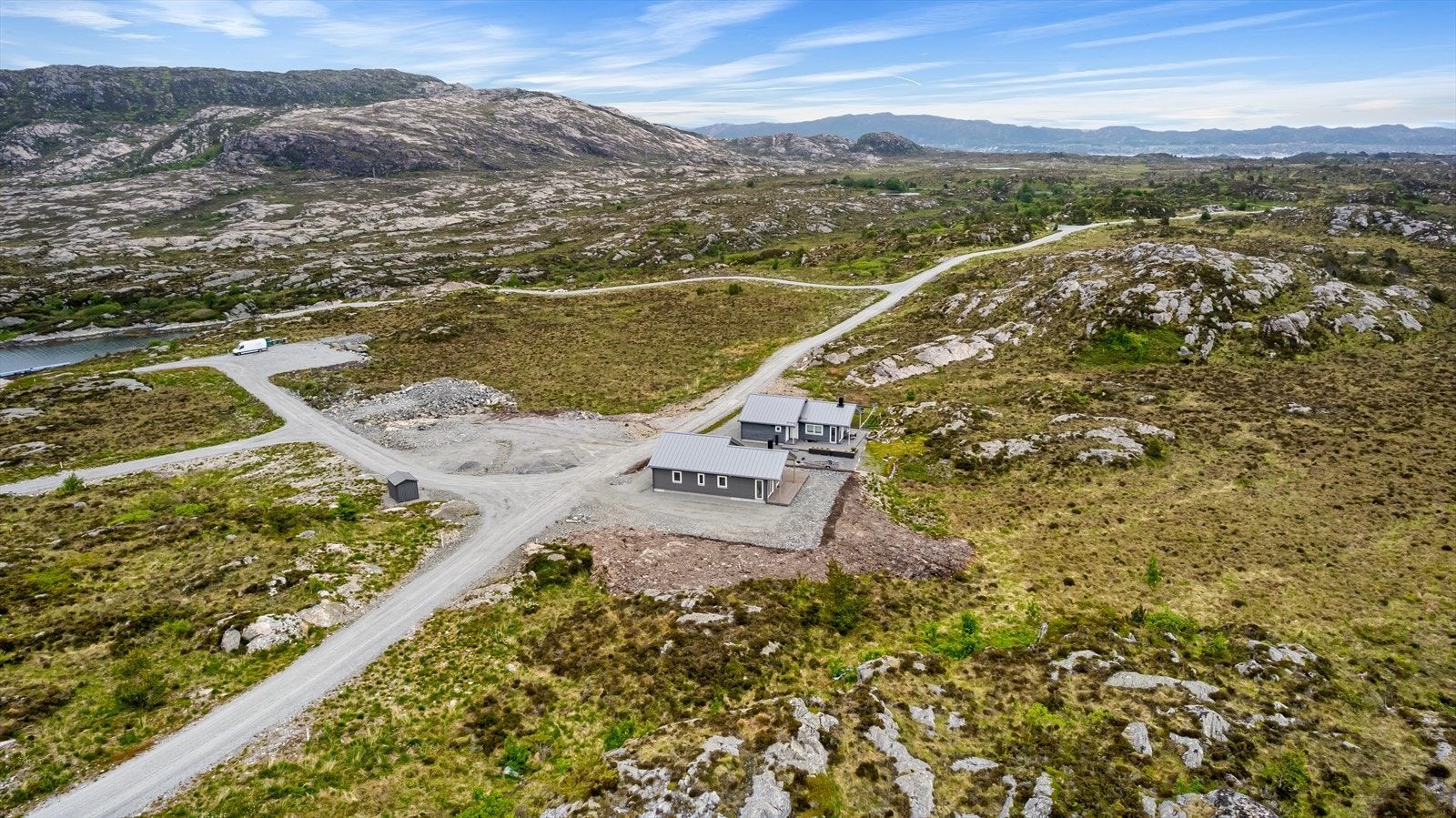 Område byr på mange flotte naturopplevelser også på land med gode tur og jakt muligheter. Galleribilde