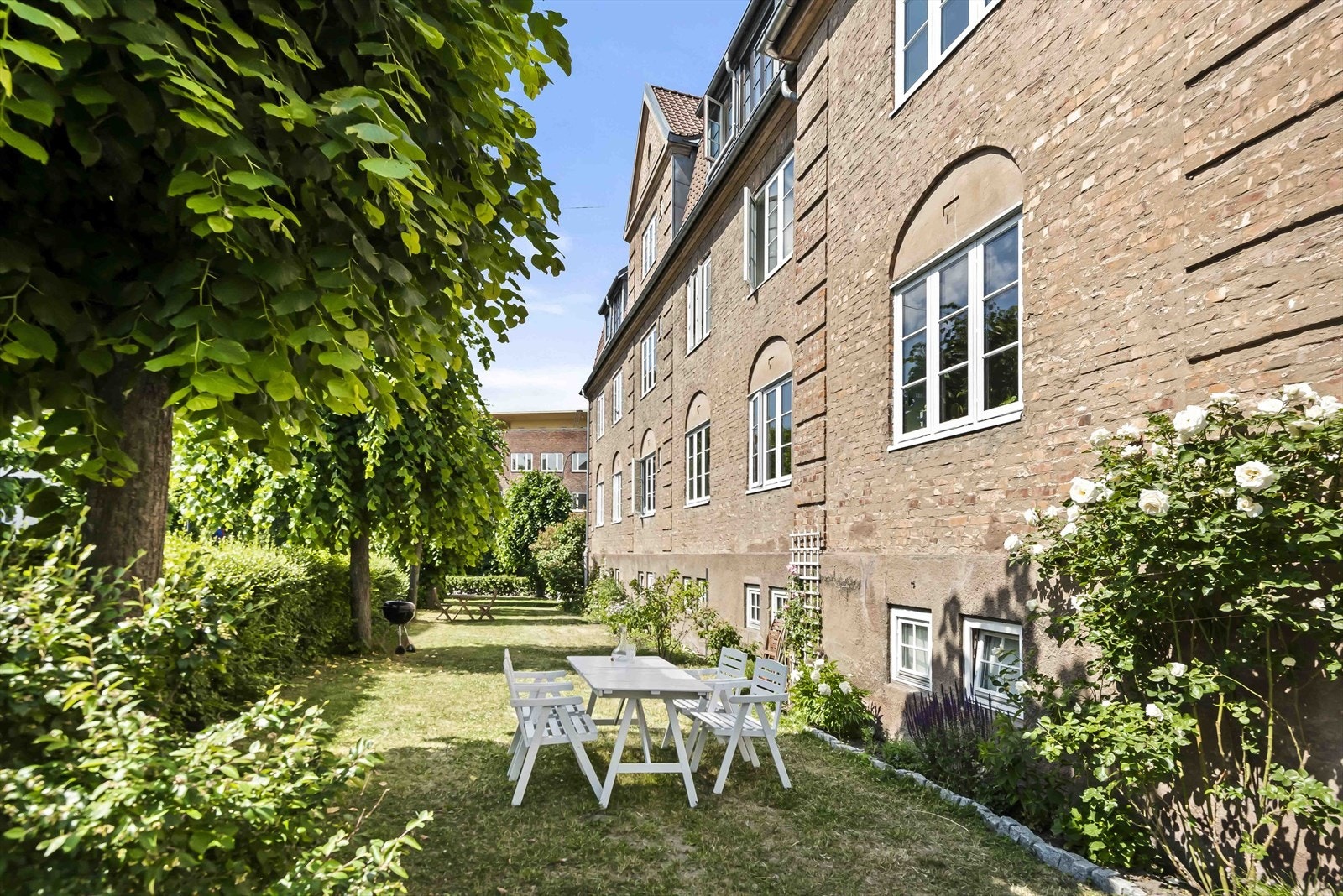 Bakgården er et perfekt sted for store og små. Galleribilde