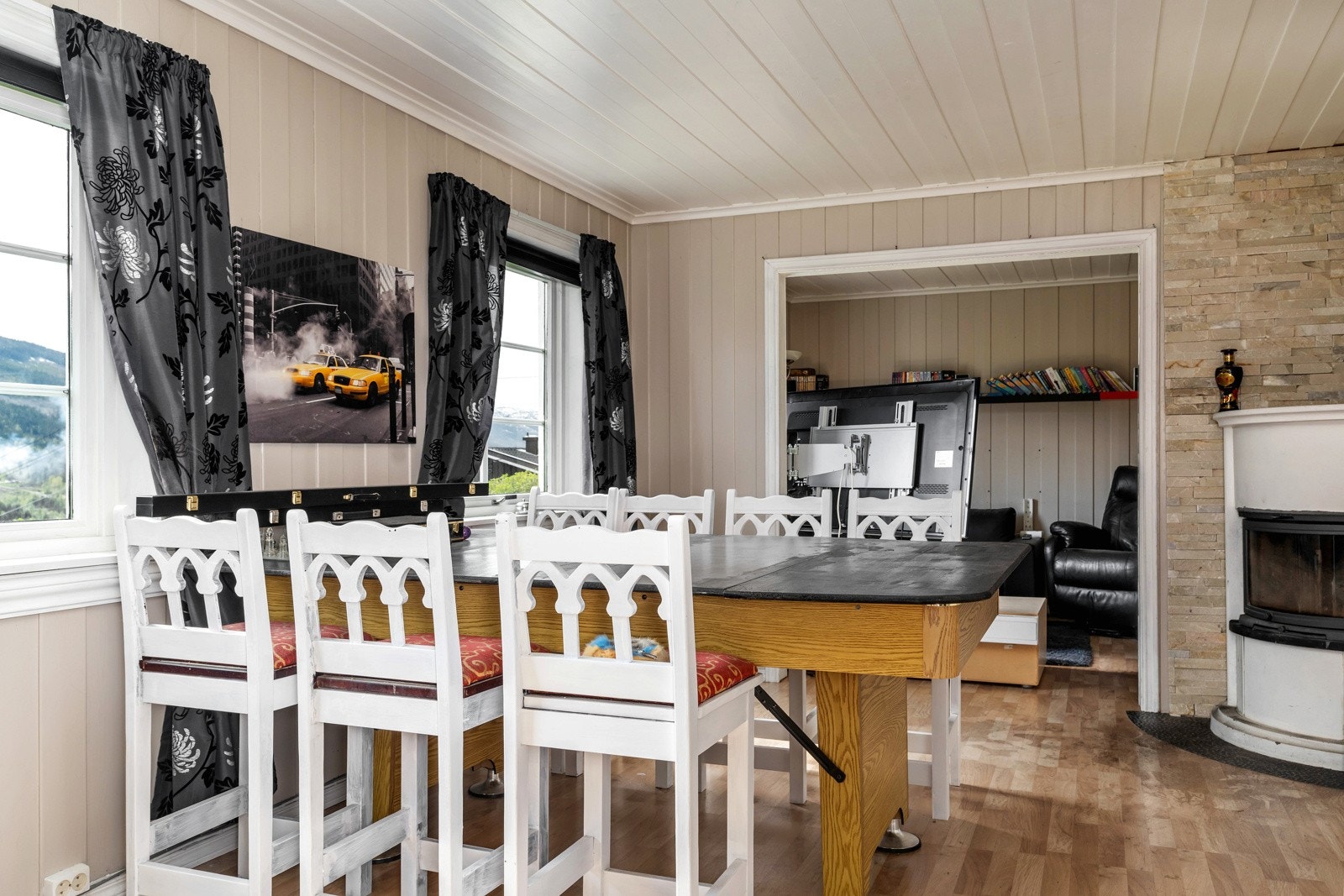 Åpen løsning mot stue i utleiedel. Galleribilde