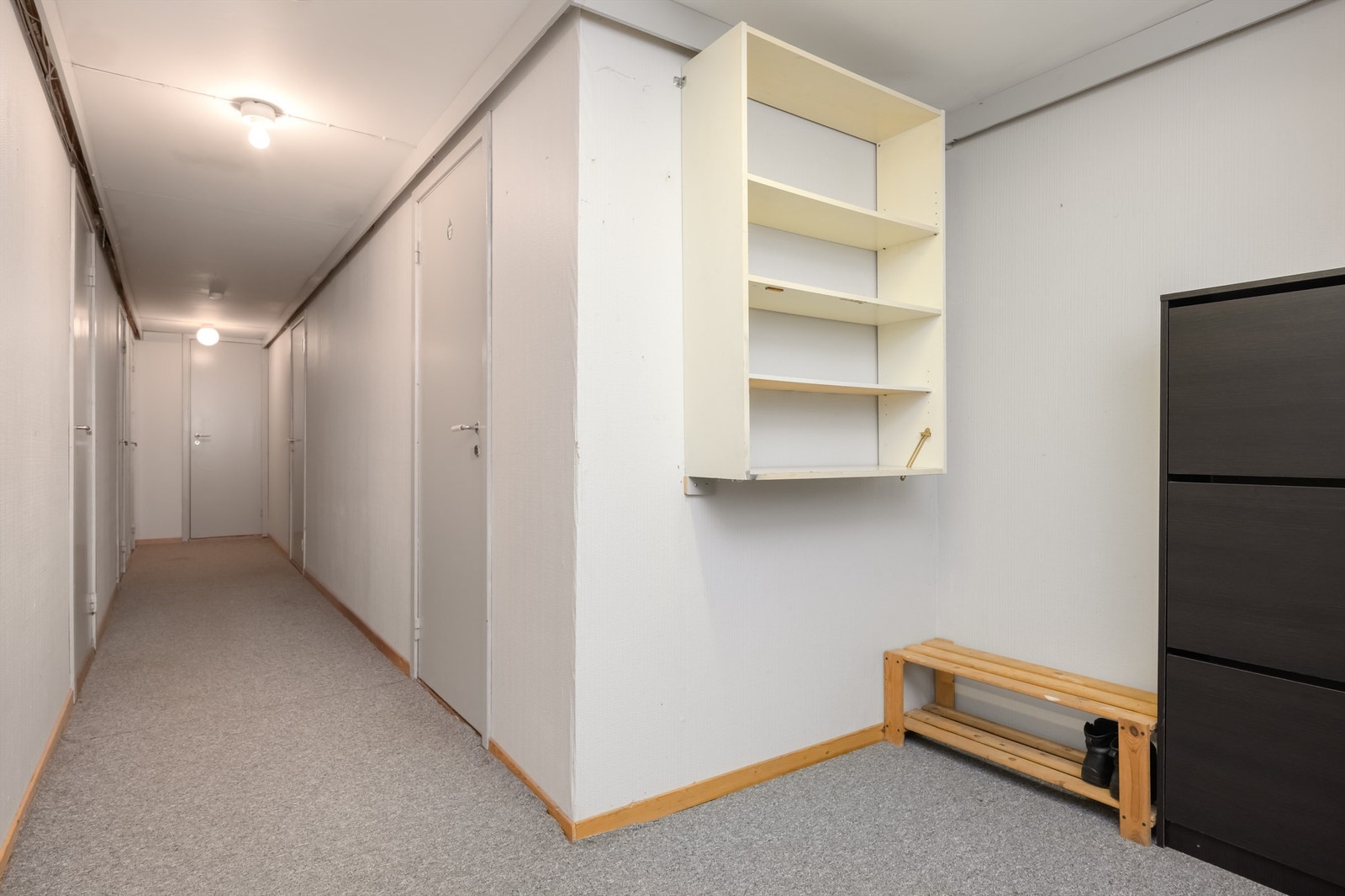 Kjellergang - Godt med bodplass og hobbyrom i kjeller Galleribilde