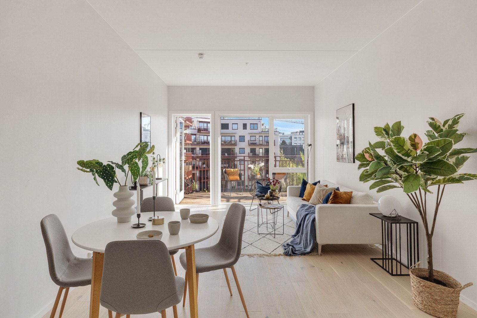 Dette er en splitter ny og ubebodd 3-roms selveier i et moderne bygg fra 2022 Galleribilde