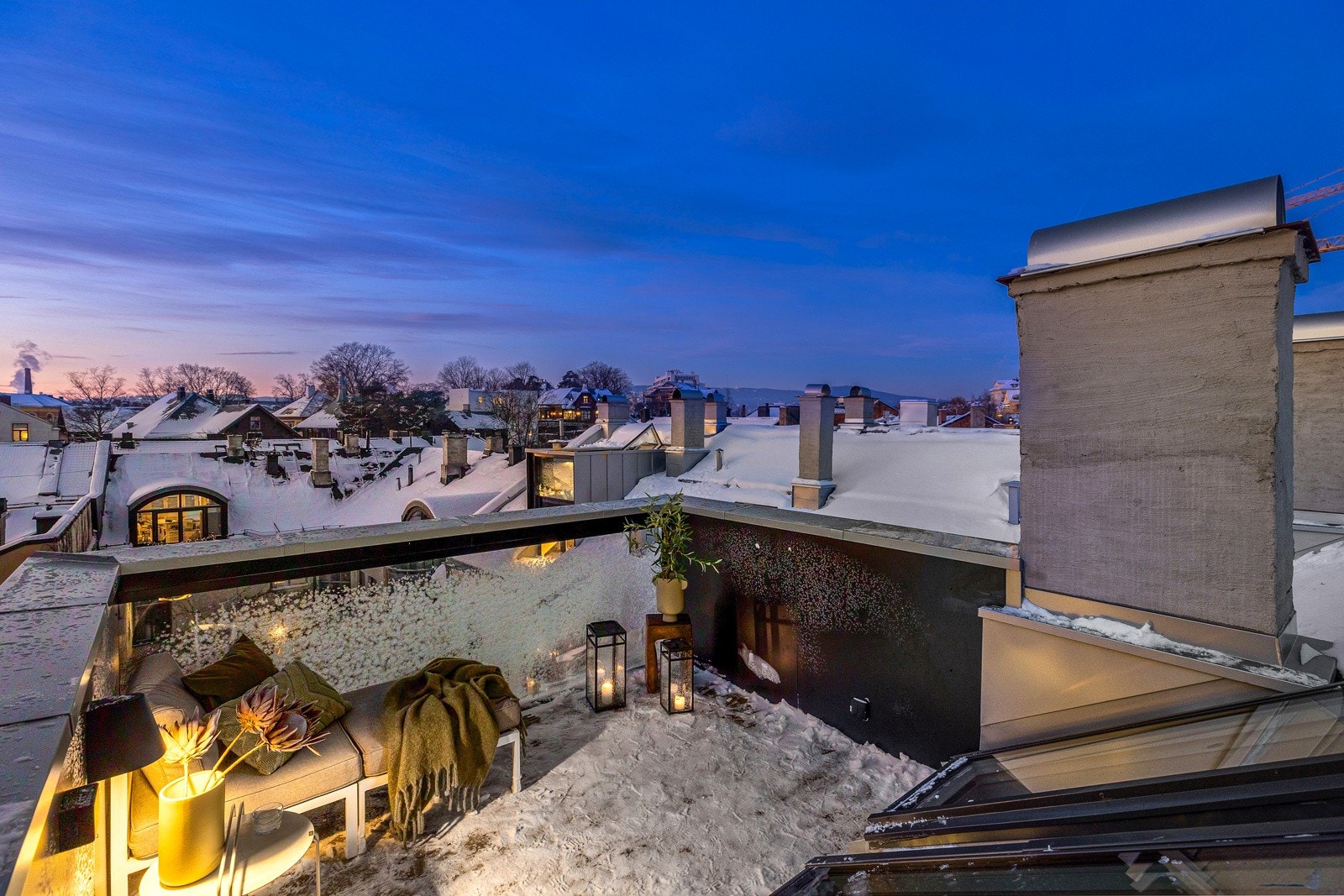Nybygd loftsleilighet i 2023 med privat takterrasse på ca. 6,5 m² i klassisk bygård, med tilbaketrukket beliggenhet på Frogner. Galleribilde