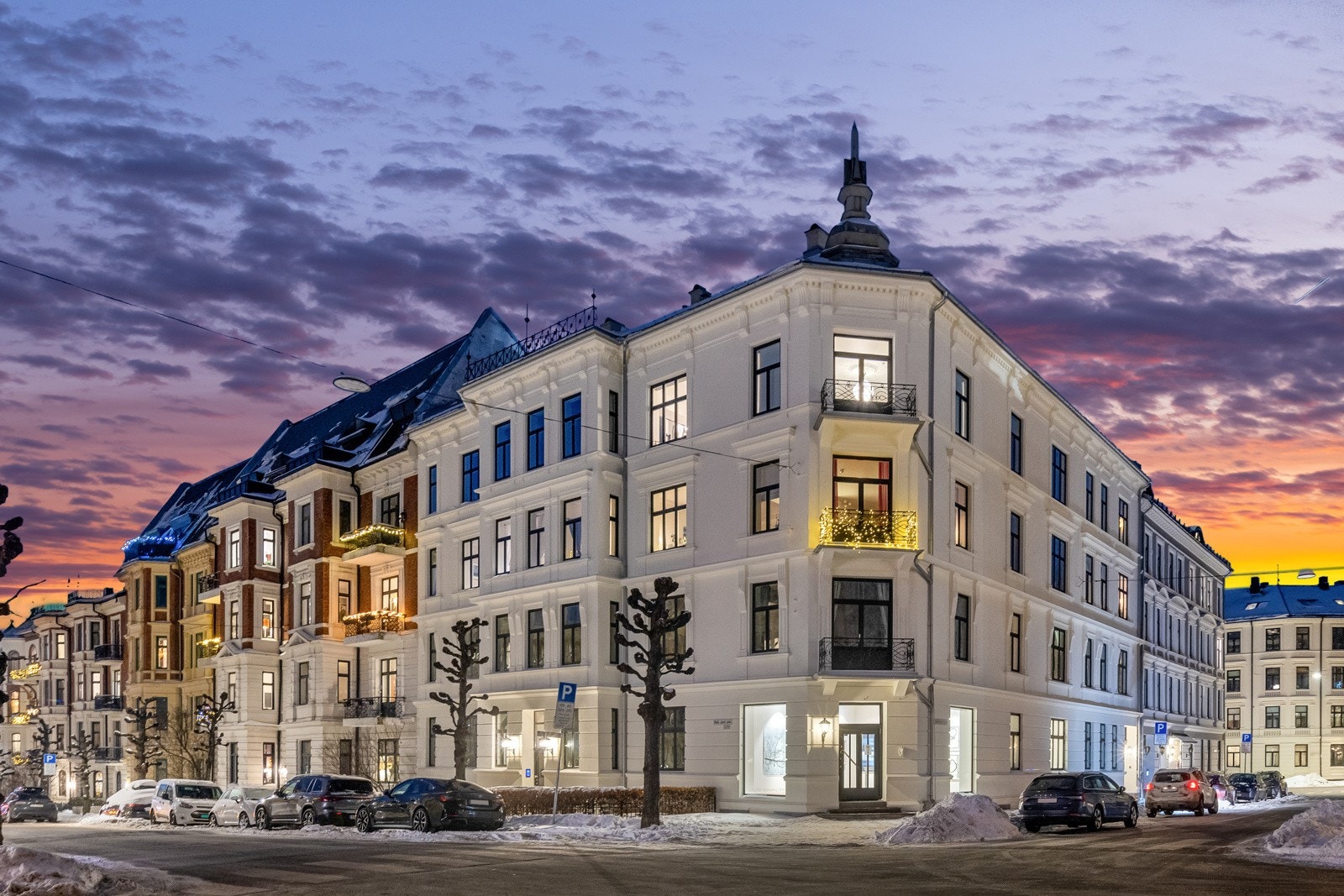 Godt vedlikeholdt klassisk bygård i fasjonabel gate. Galleribilde