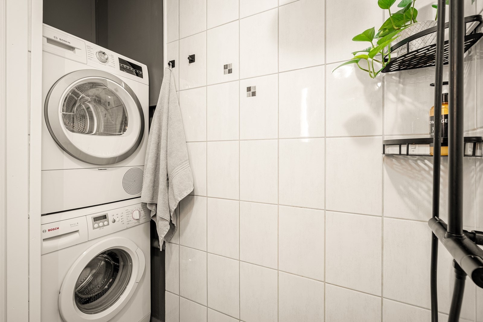 Det er opplegg til vaskemaskin og tørketrommel. Galleribilde