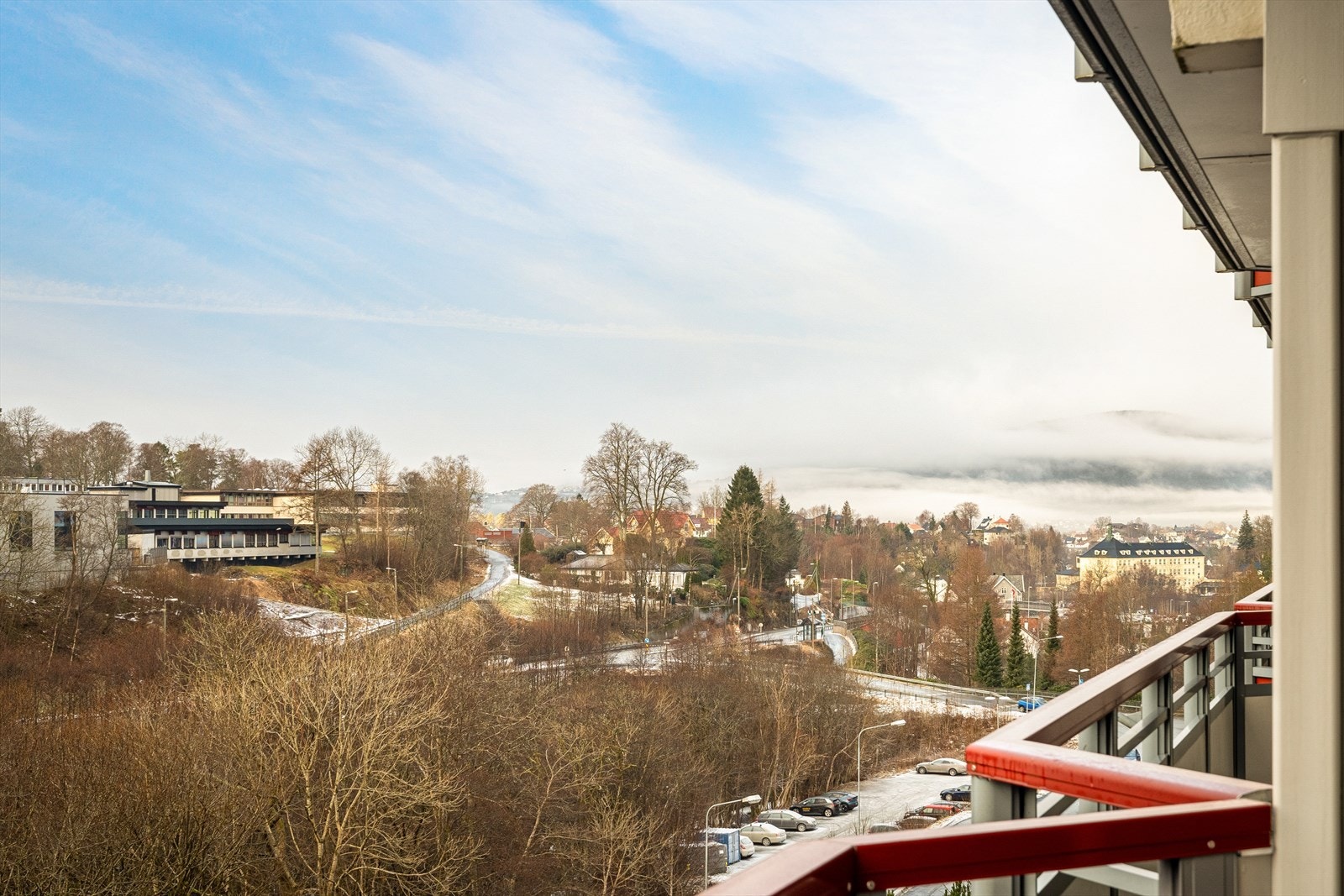 Solrik vestvendt balkong. Galleribilde